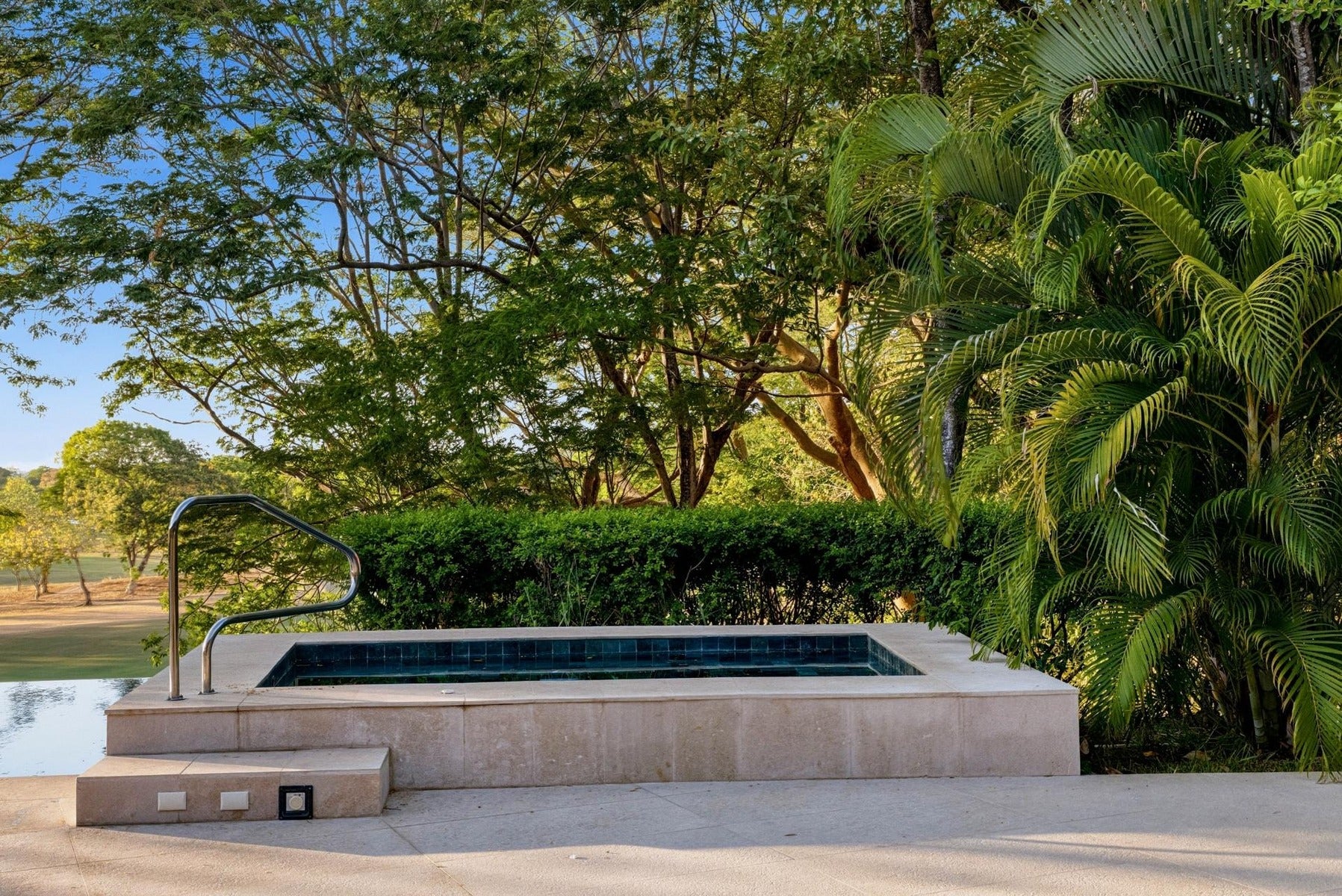 Updated Condo In Reserva Conchal — photo 10 of 19