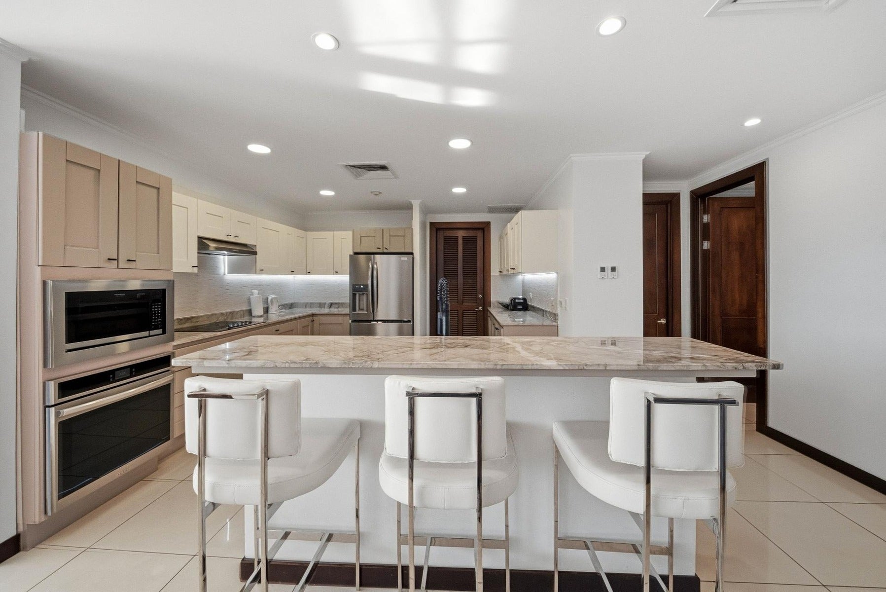 Updated Condo In Reserva Conchal — photo 14 of 19