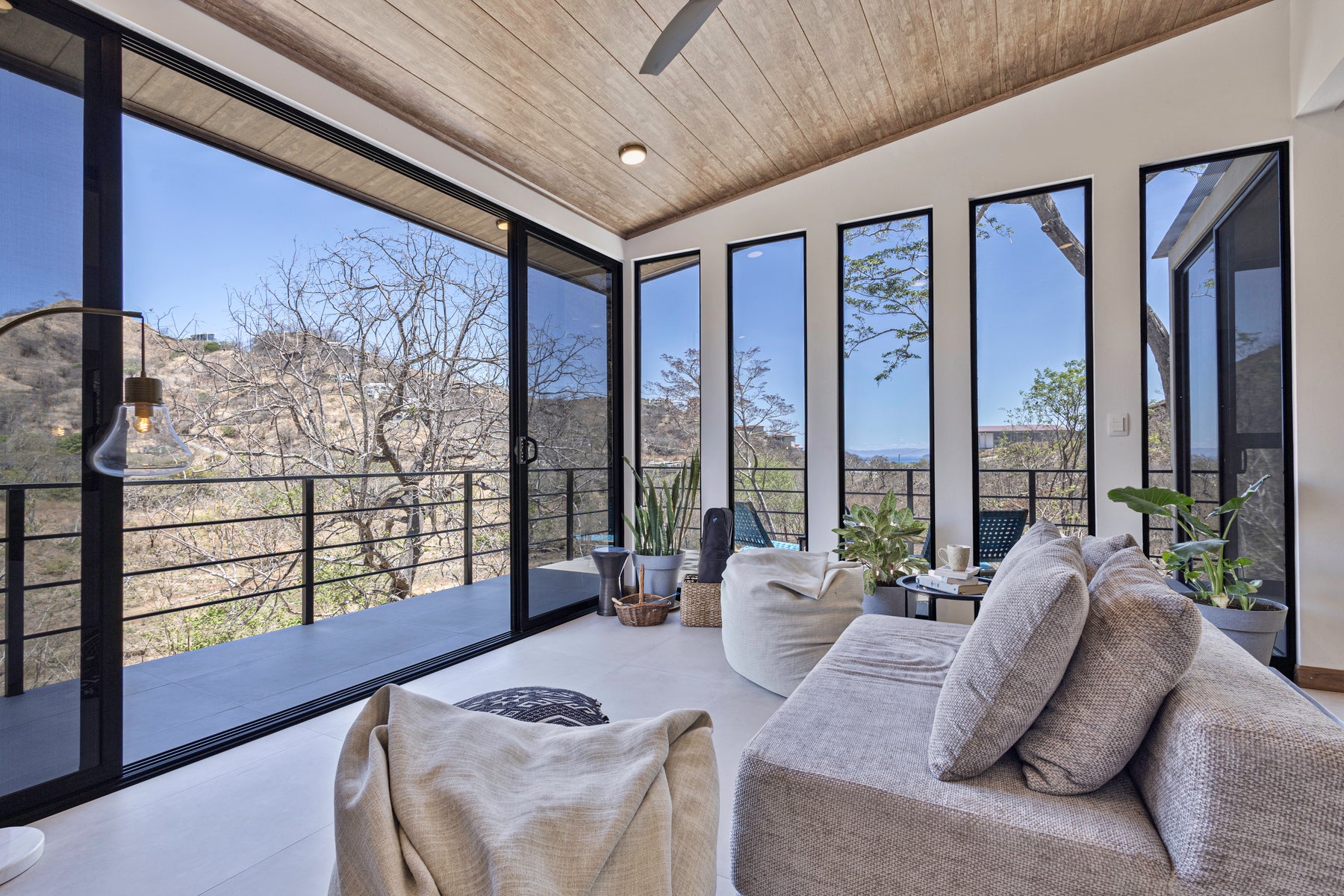 Modern Hilltop Home with Ocean Views — photo 16 of 19