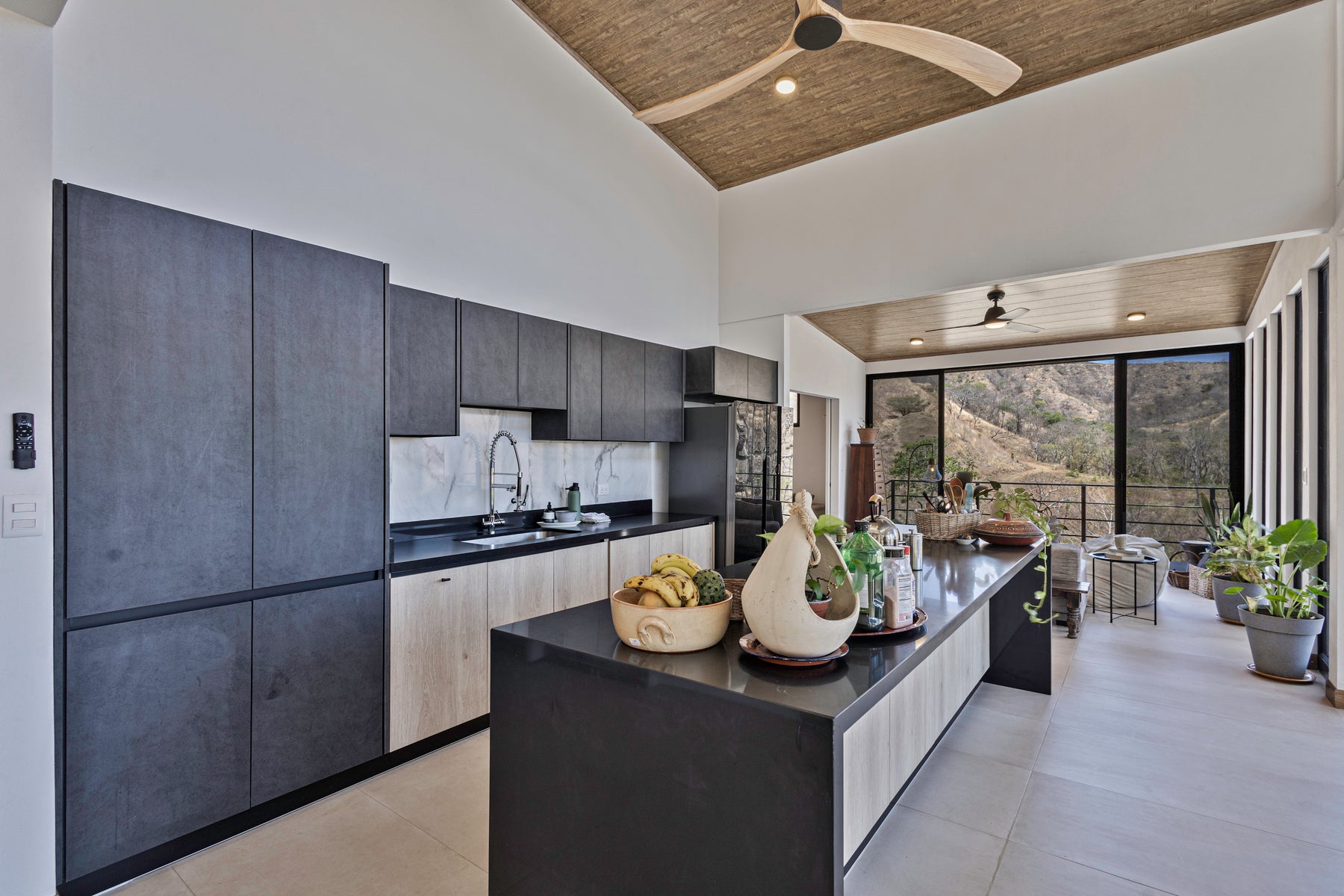 Modern Hilltop Home with Ocean Views — photo 17 of 19
