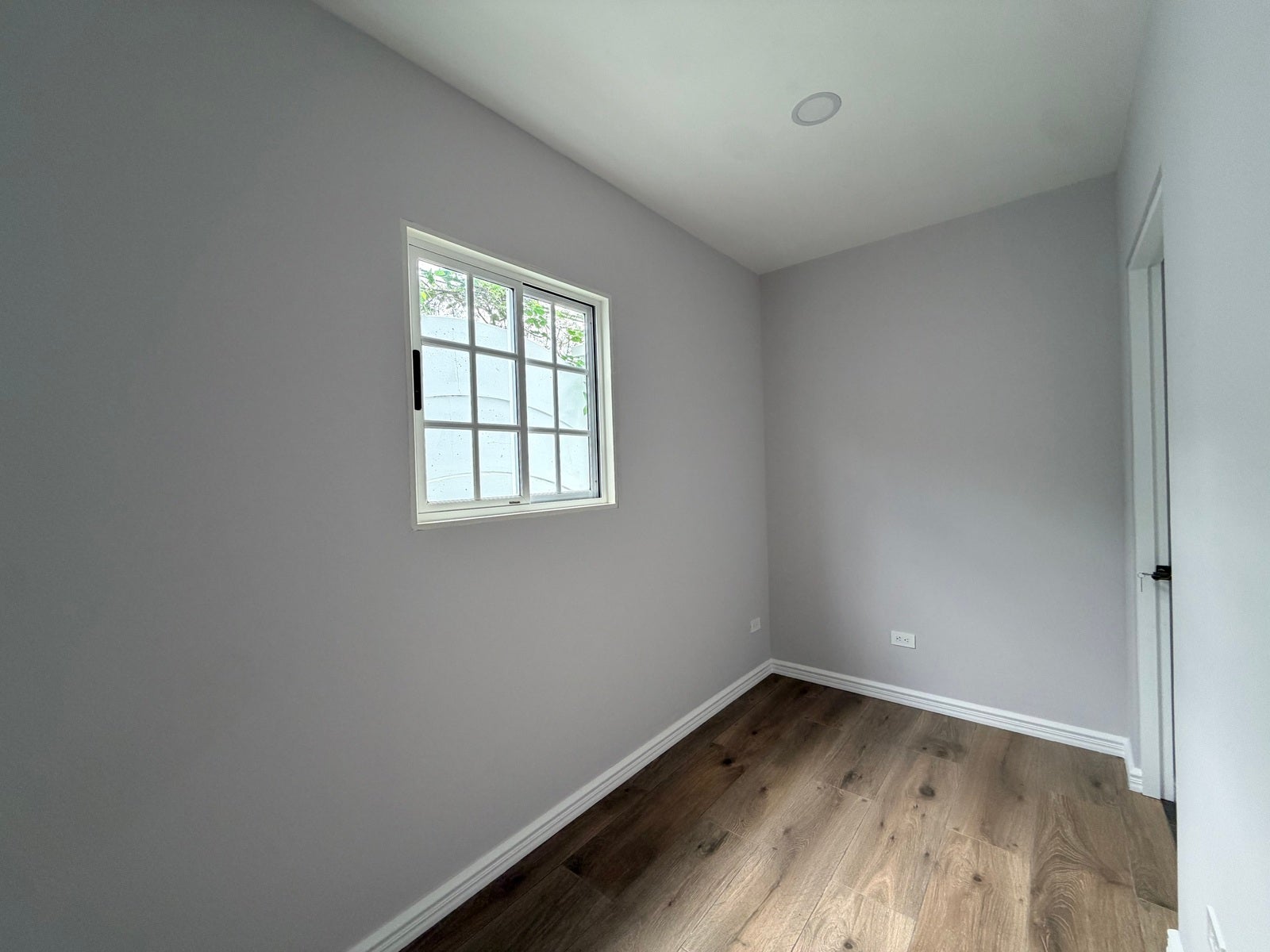 One level charming home — photo 12 of 19