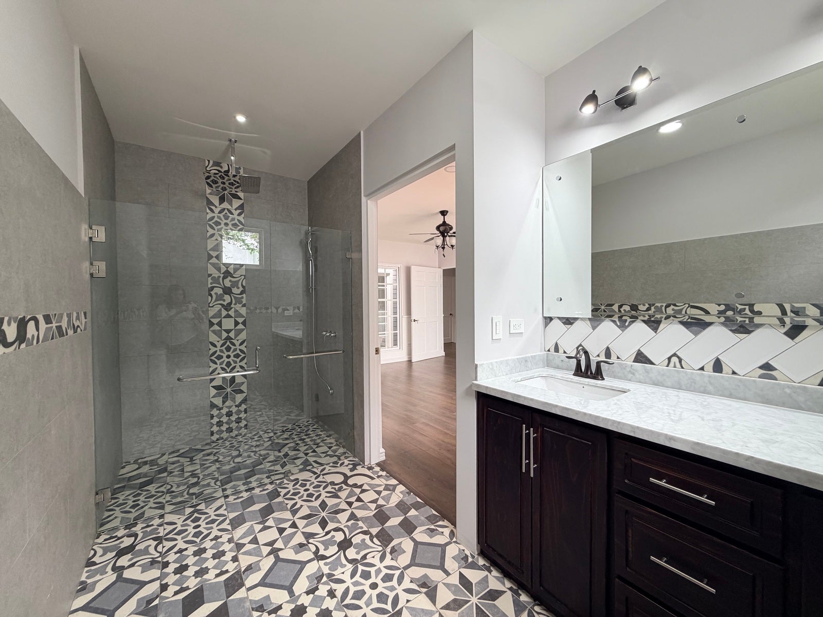 One level charming home — photo 16 of 19