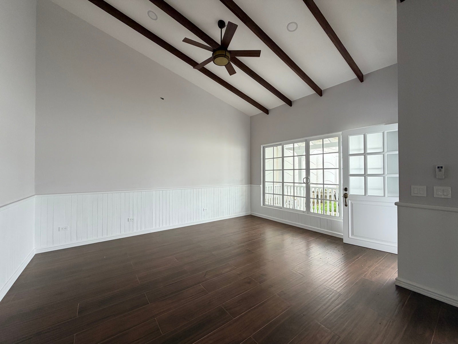 One level charming home — photo 19 of 19