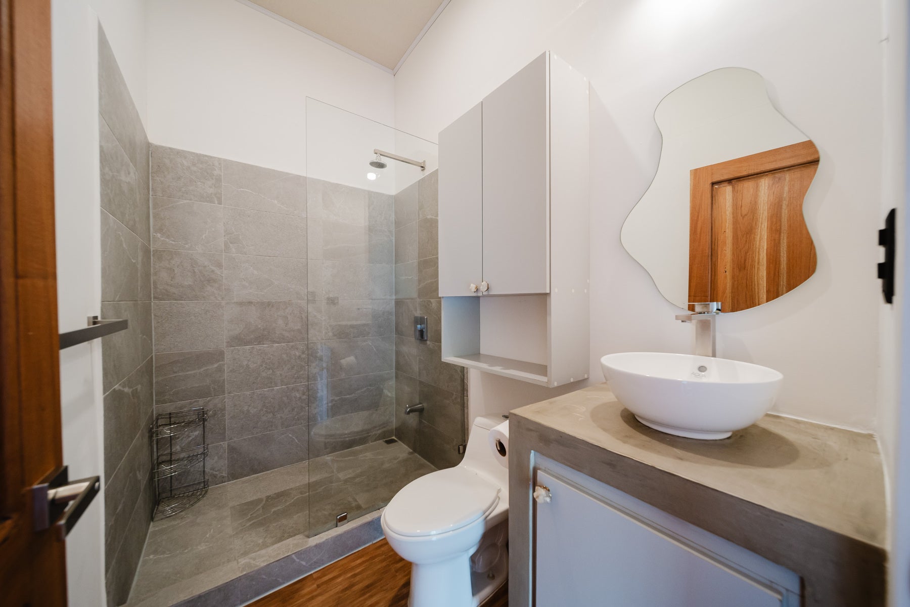 Luxury Four Bedroom Home — foto 19 de 19