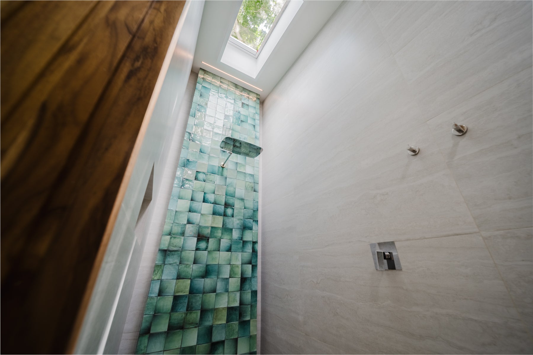 Brand-New Modern Home with Private Pool investment potential — photo 9 of 16