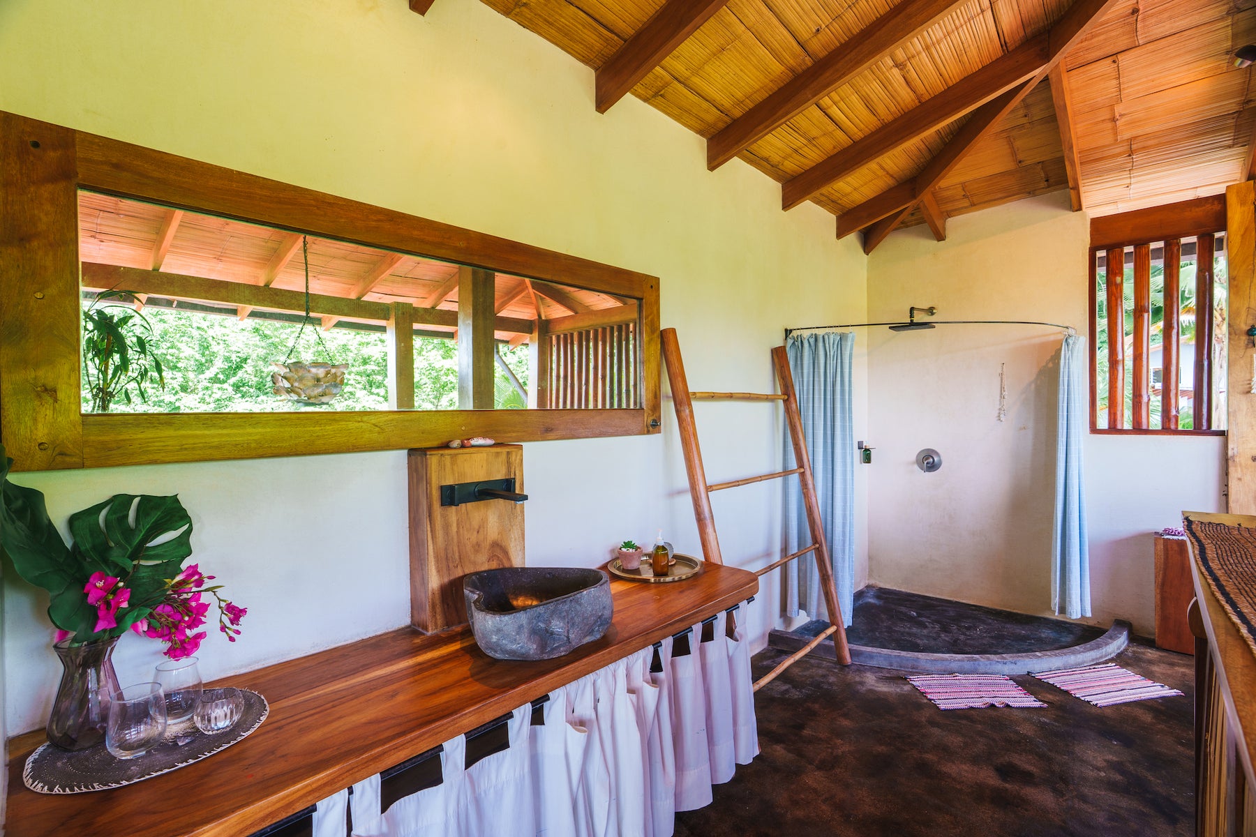 North Santa Teresa Property With Balinese Vacation Rental Homes — photo 10 of 19