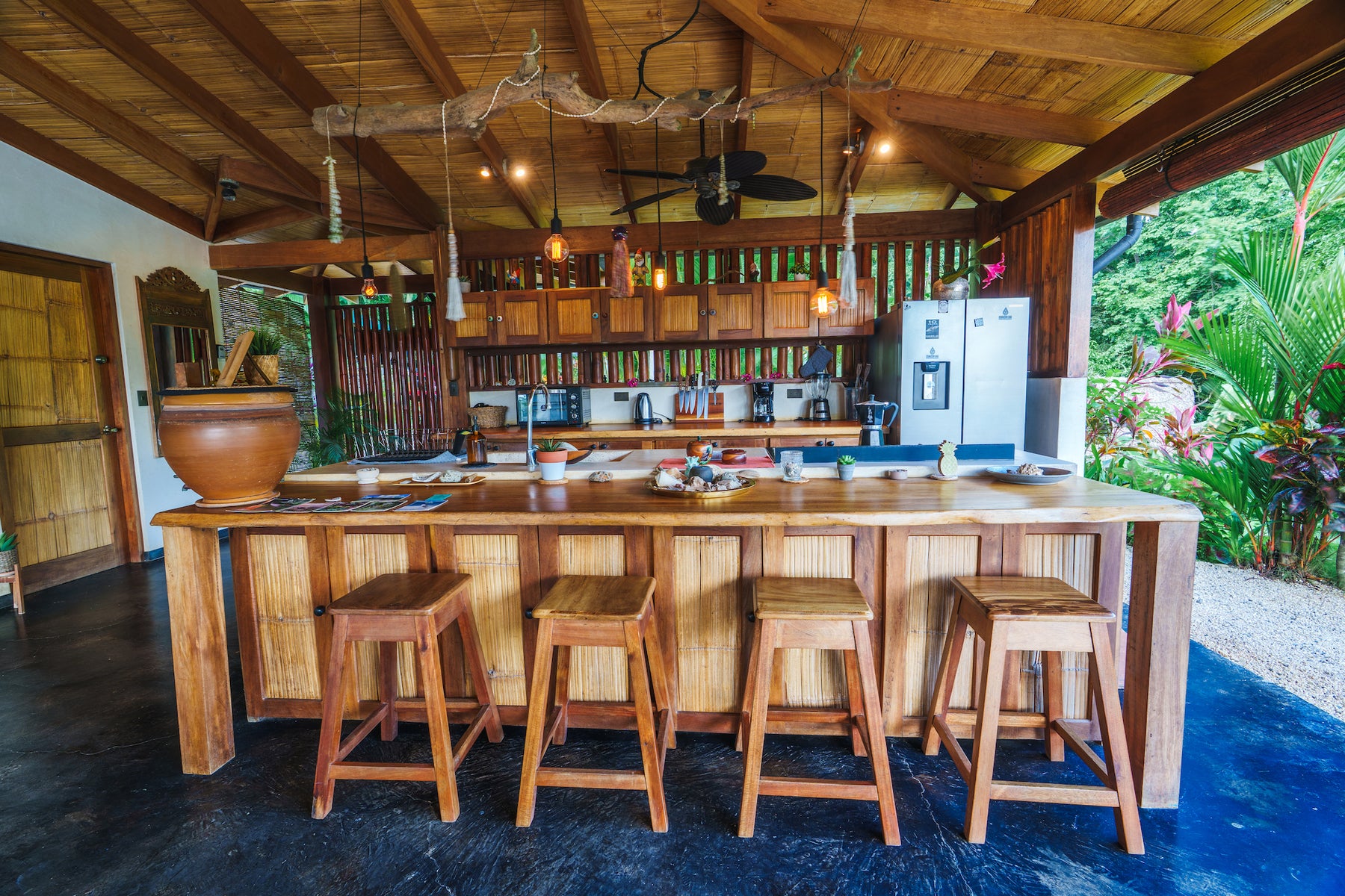 North Santa Teresa Property With Balinese Vacation Rental Homes — photo 14 of 19