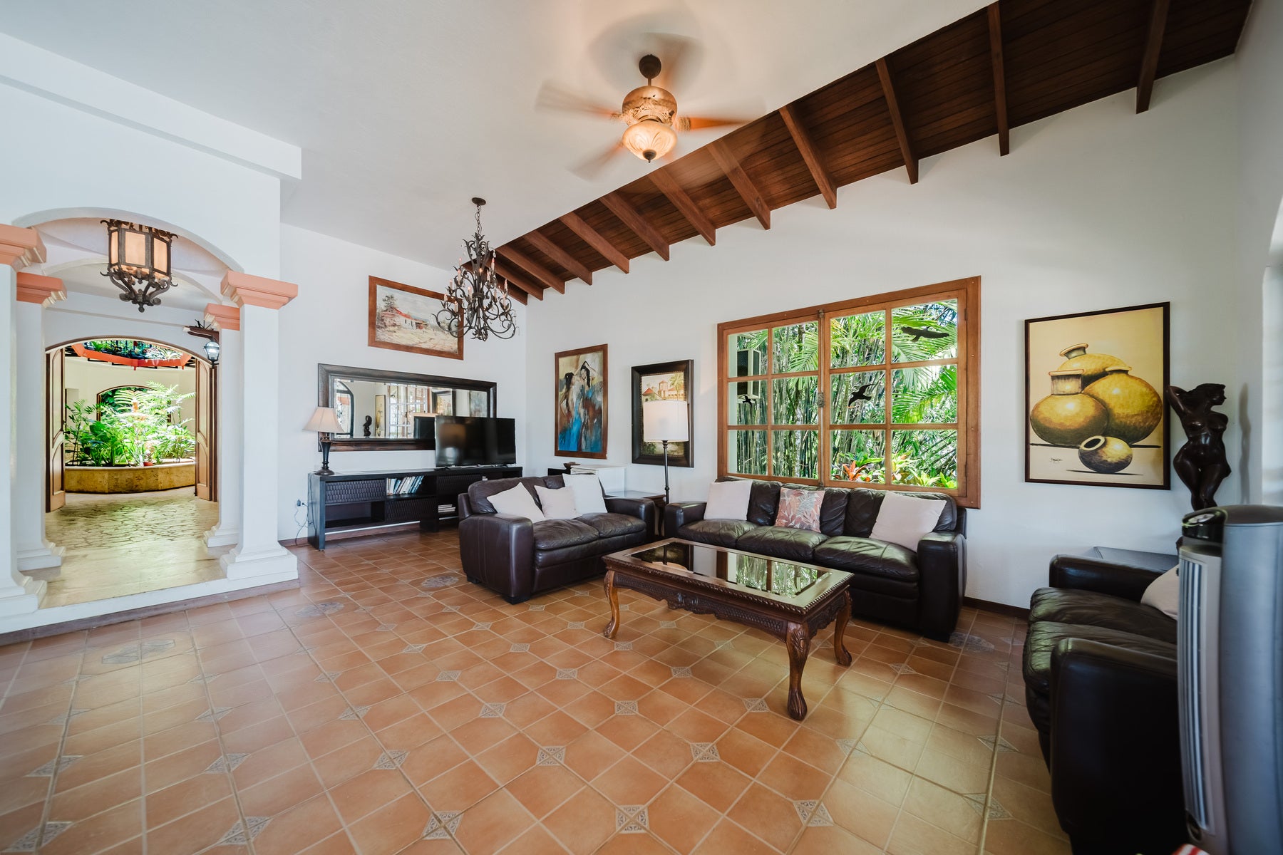 Luxury Boutique Hotel — photo 11 of 19