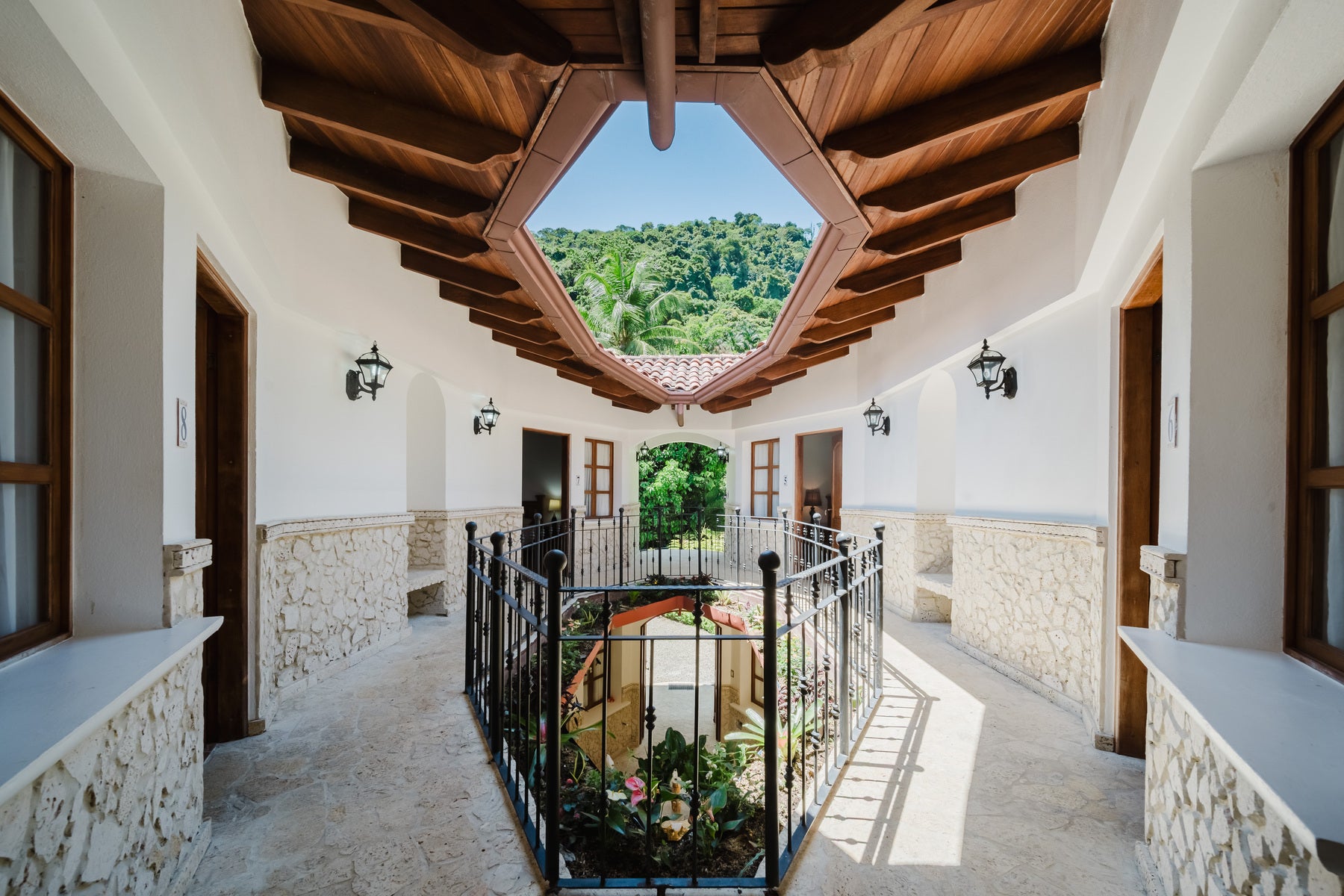 Luxury Boutique Hotel — photo 18 of 19