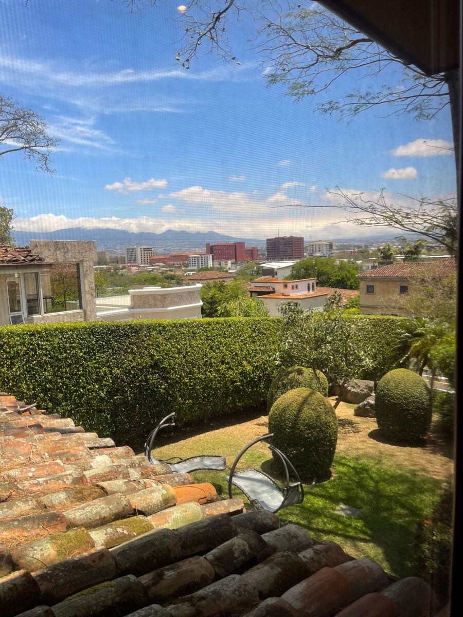 Tuscan Sanctuary in Cerro Alto — photo 9 of 10