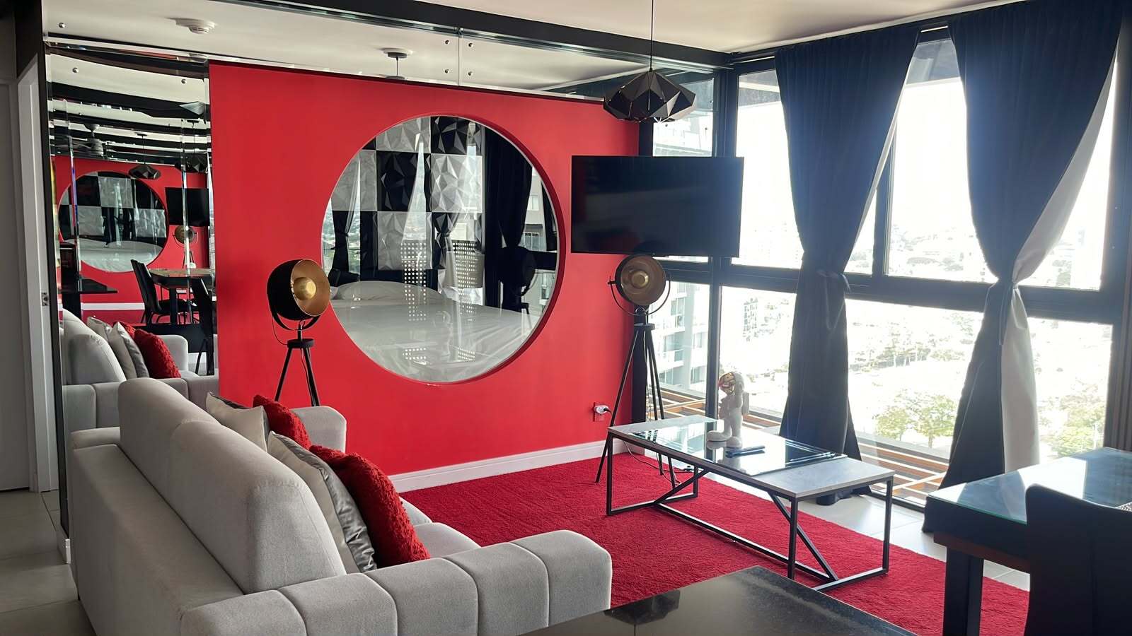 Elevated urban living condo — photo 2 of 19
