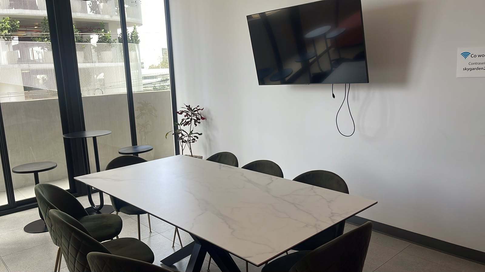 Elevated urban living condo — photo 12 of 19