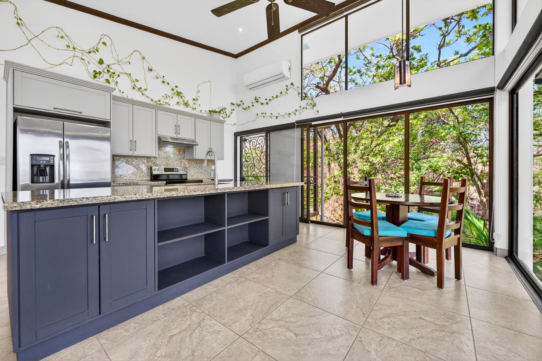 Surf Town Ocean View Home — photo 13 of 19