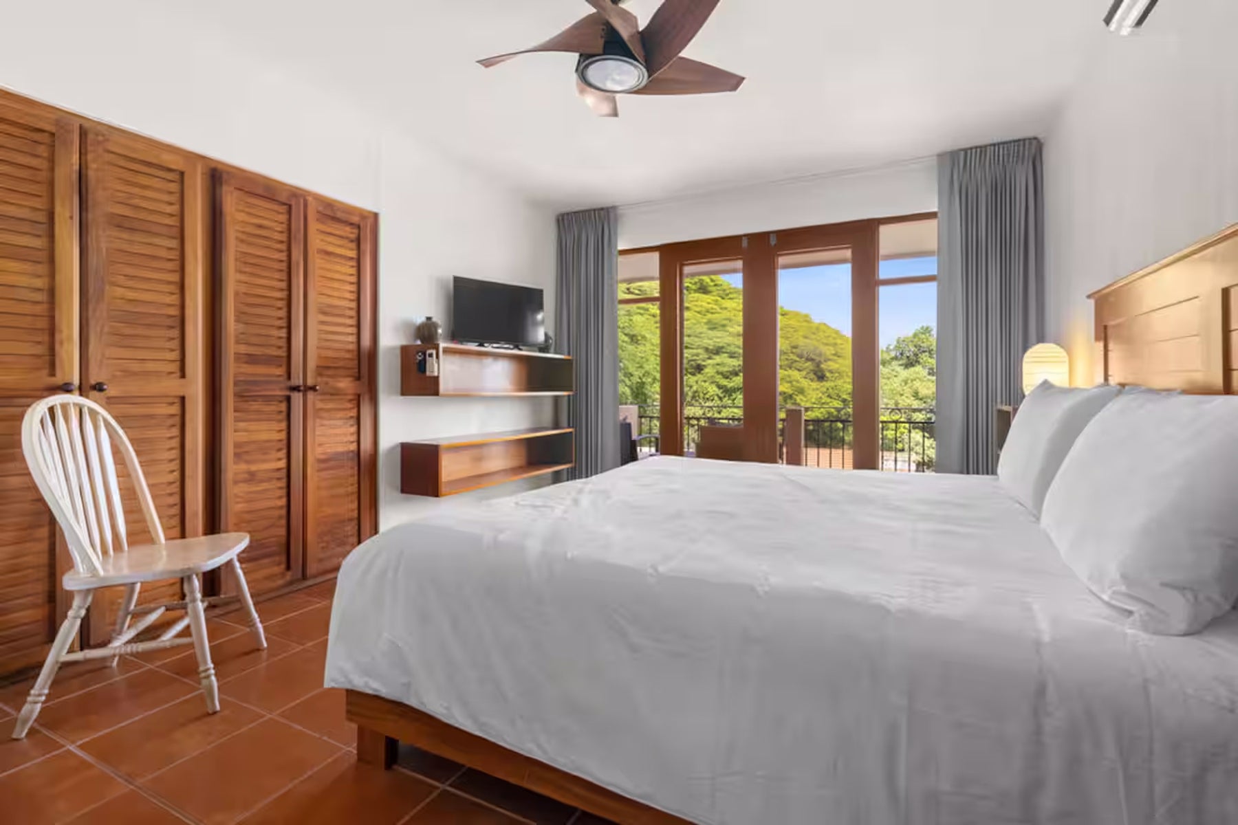 Beachfront Ocean View Villa — photo 19 of 19