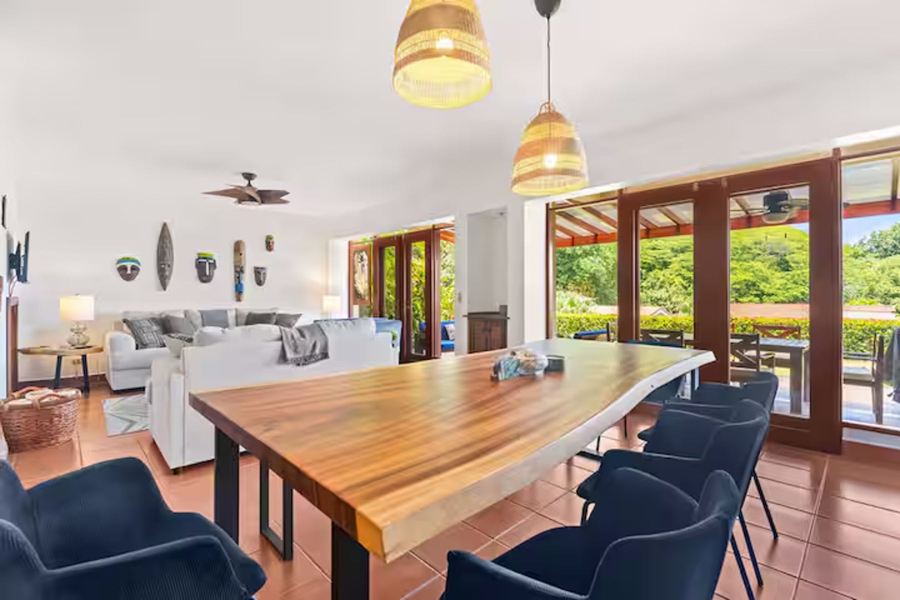 Beachfront Ocean View Villa — photo 4 of 19