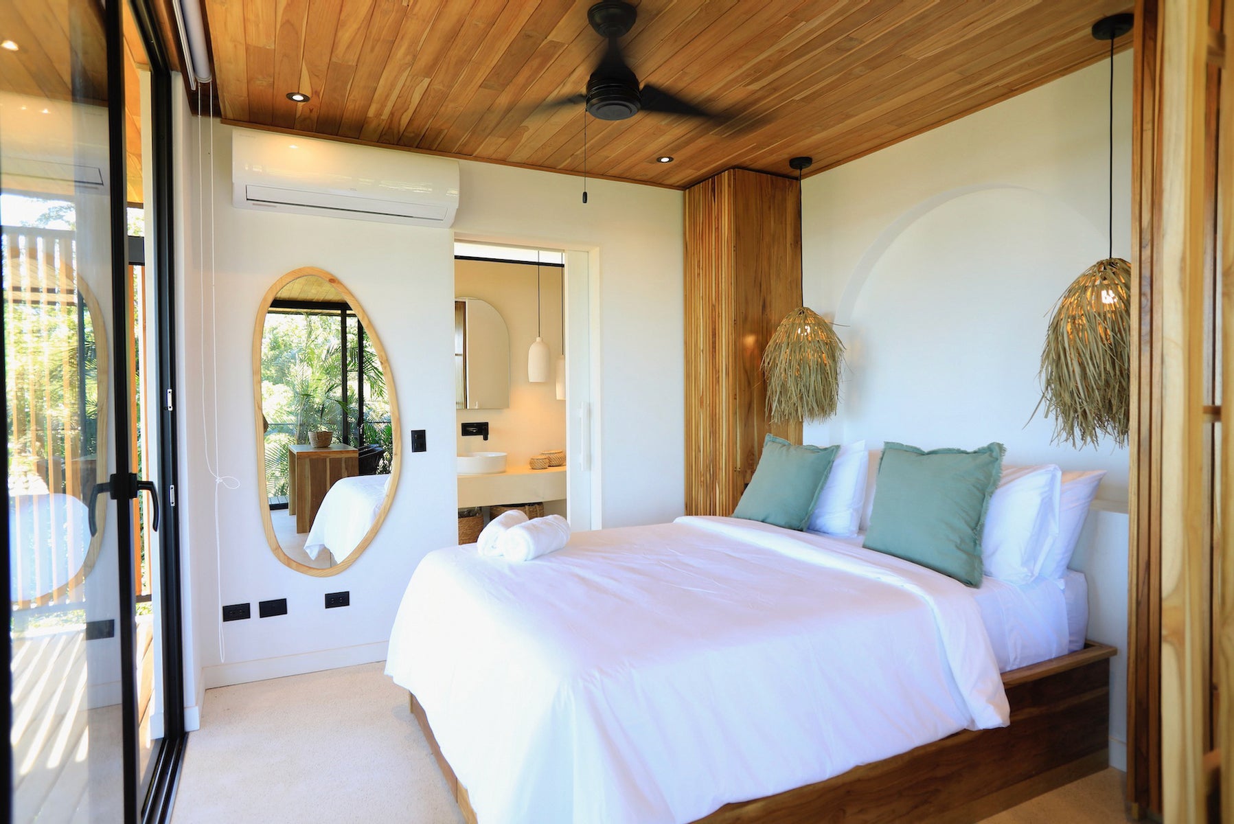 Tropical Modern Home with Expansive Valley Views — photo 18 of 19