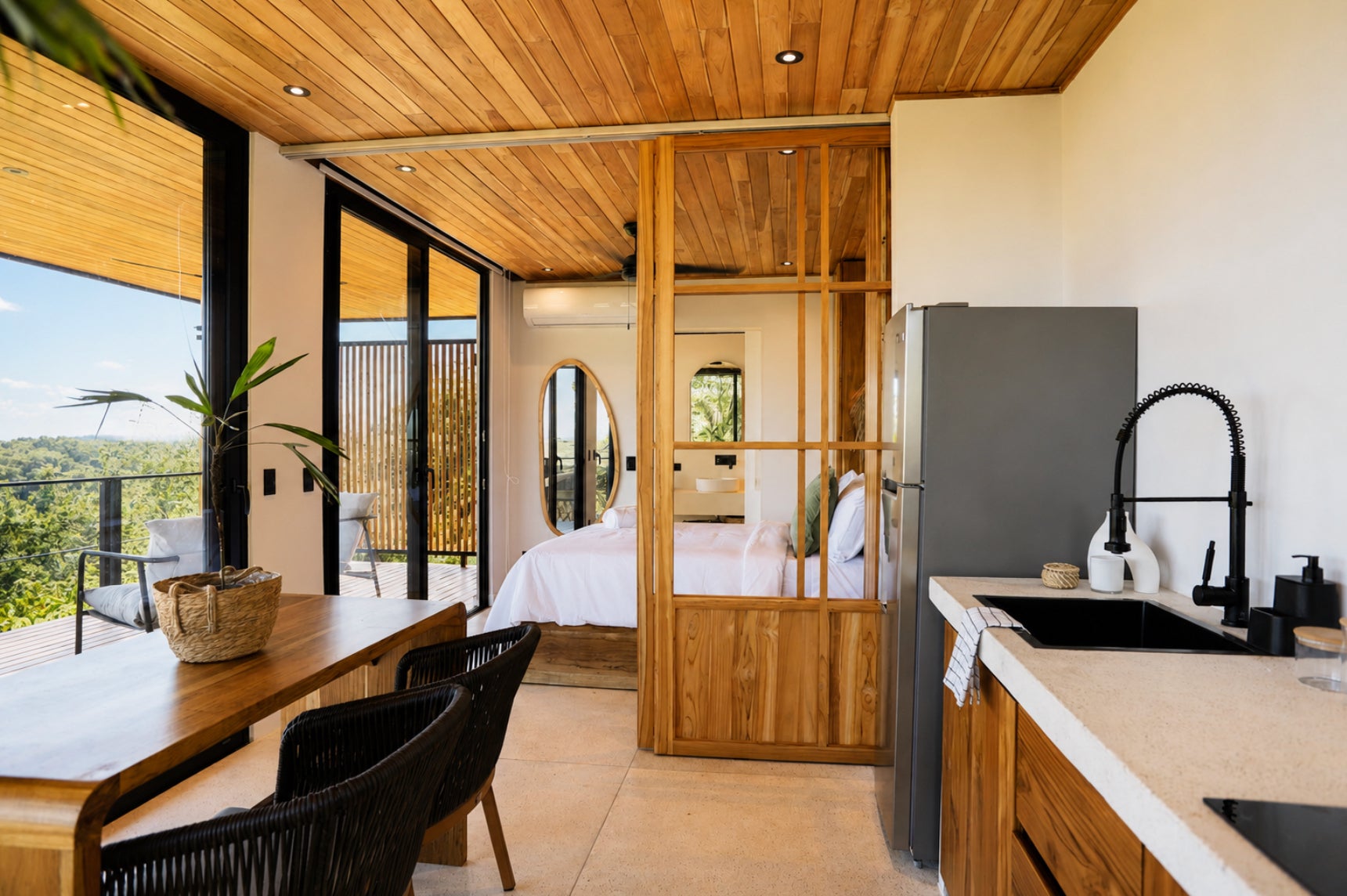 Tropical Modern Home with Expansive Valley Views — photo 19 of 19