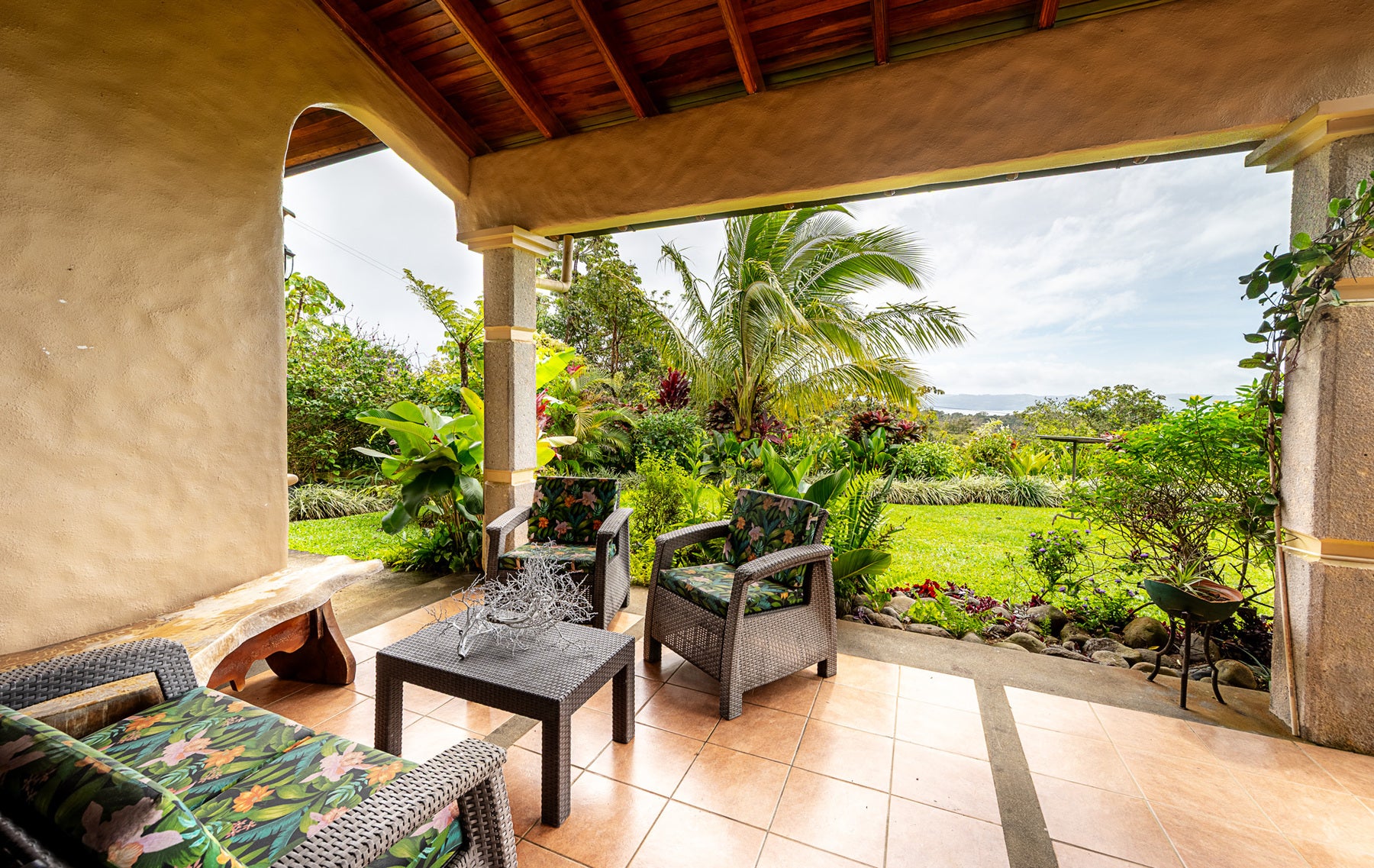 Lake View Family Home, Nuevo Arenal, Lake Arenal, Arenal, Tilaran, Alajuela, Costa Rica 50807 — photo 3 of 5