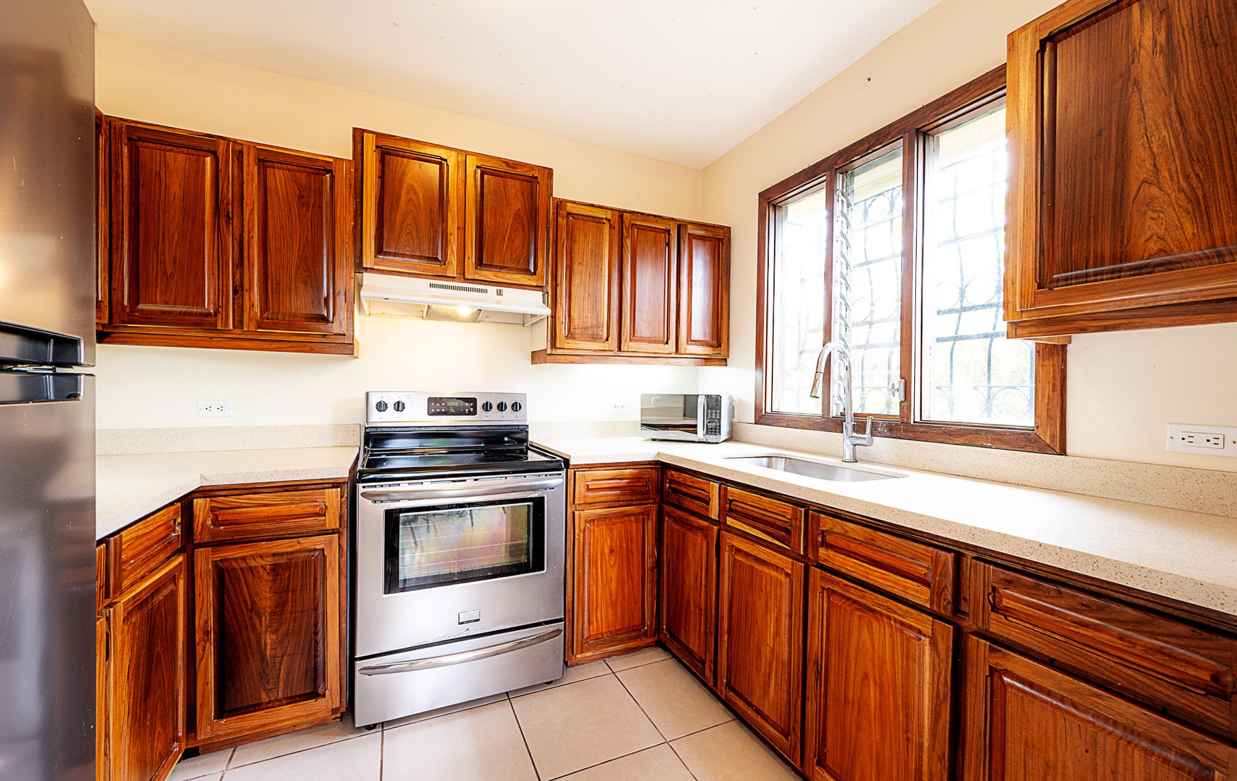 Lake View Family Home — photo 8 of 19