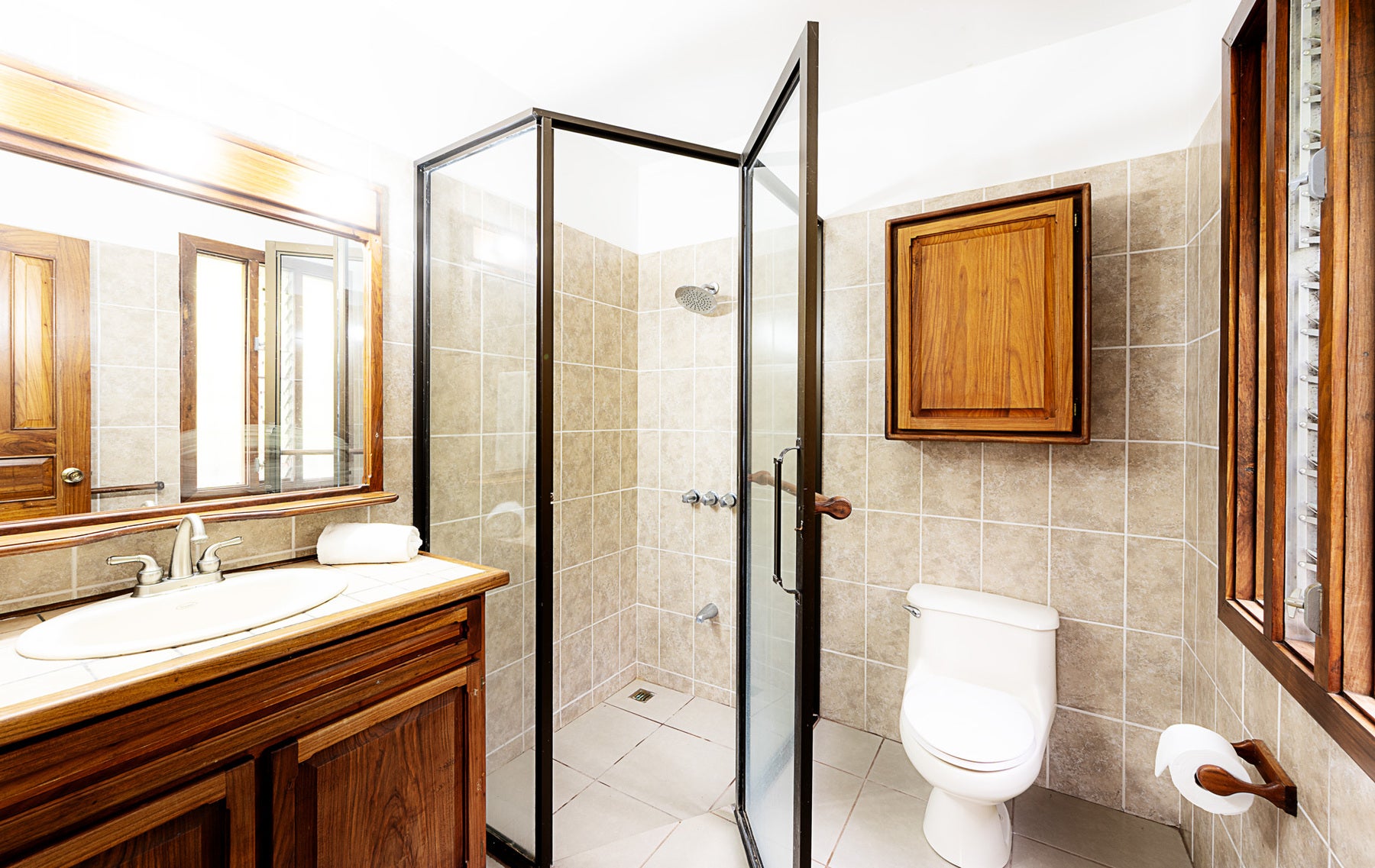 Lake View Family Home — photo 15 of 19