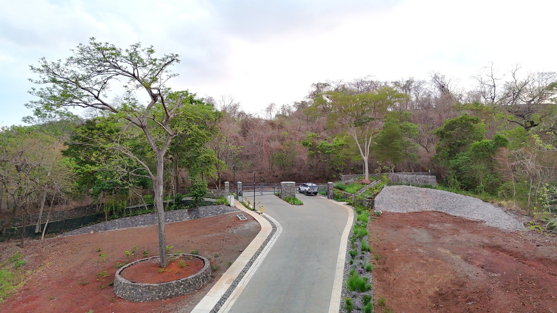 Luxury Private Lot — photo 4 of 14