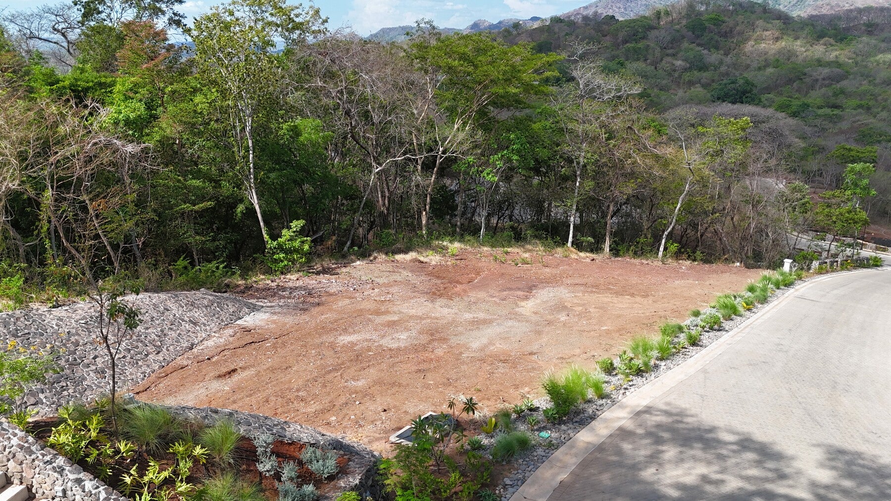 Luxury Private Lot — photo 10 of 14