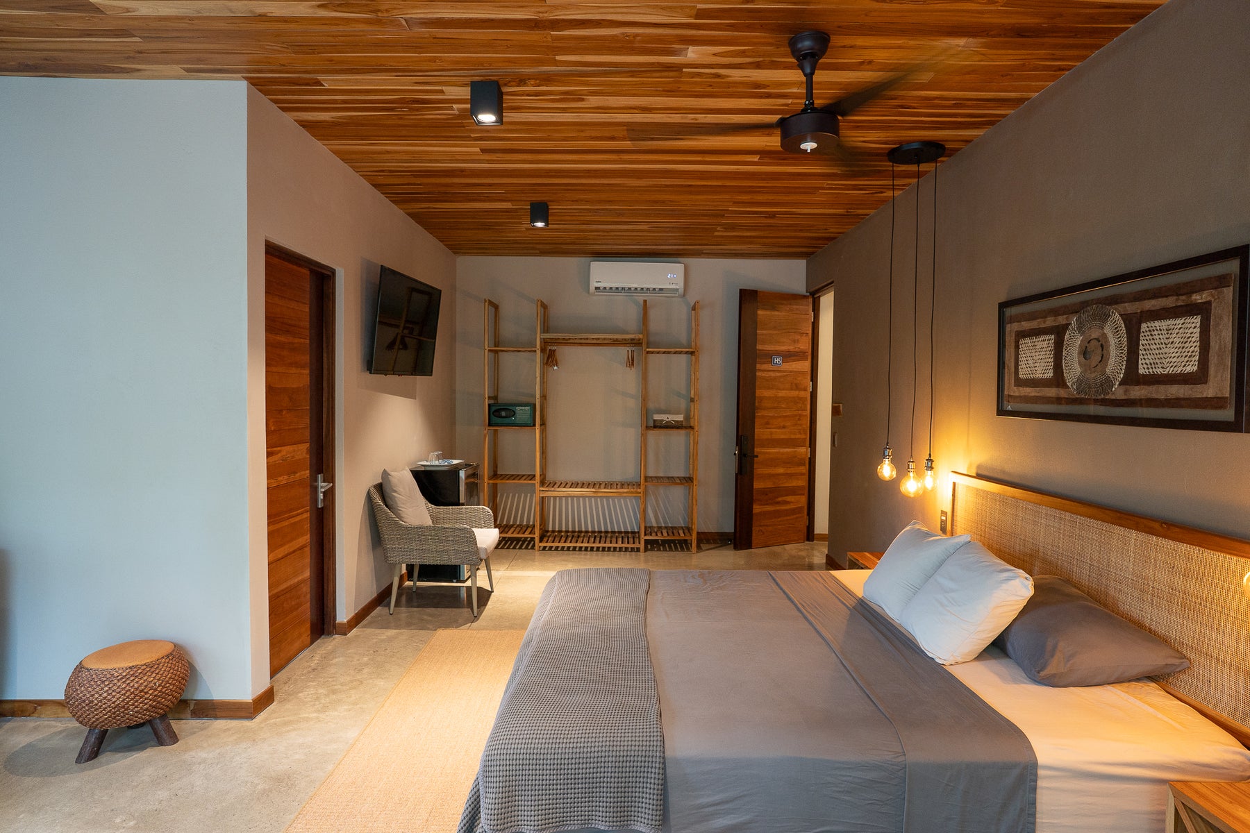 Beautiful Boutique Hotel in the Center of Town — photo 16 of 19