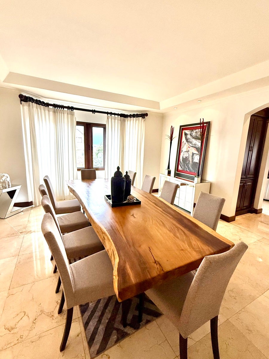 Classical Corner Home in Cerro Alto — photo 15 of 19