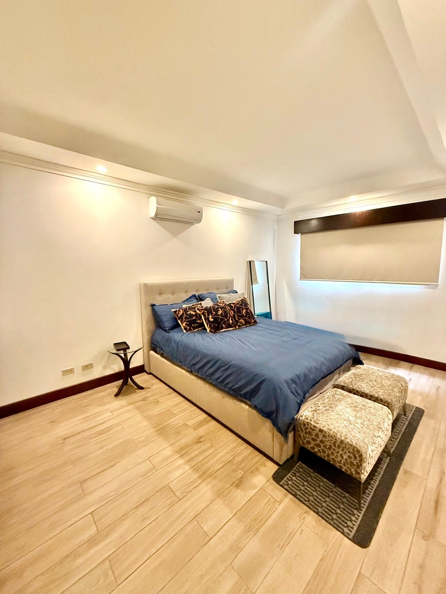Classical Corner Home in Cerro Alto — photo 17 of 19