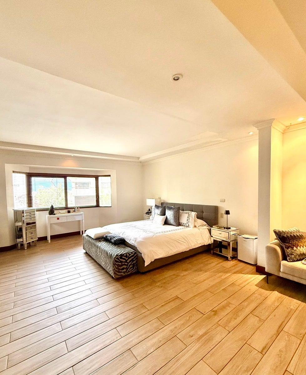 Classical Corner Home in Cerro Alto — photo 19 of 19