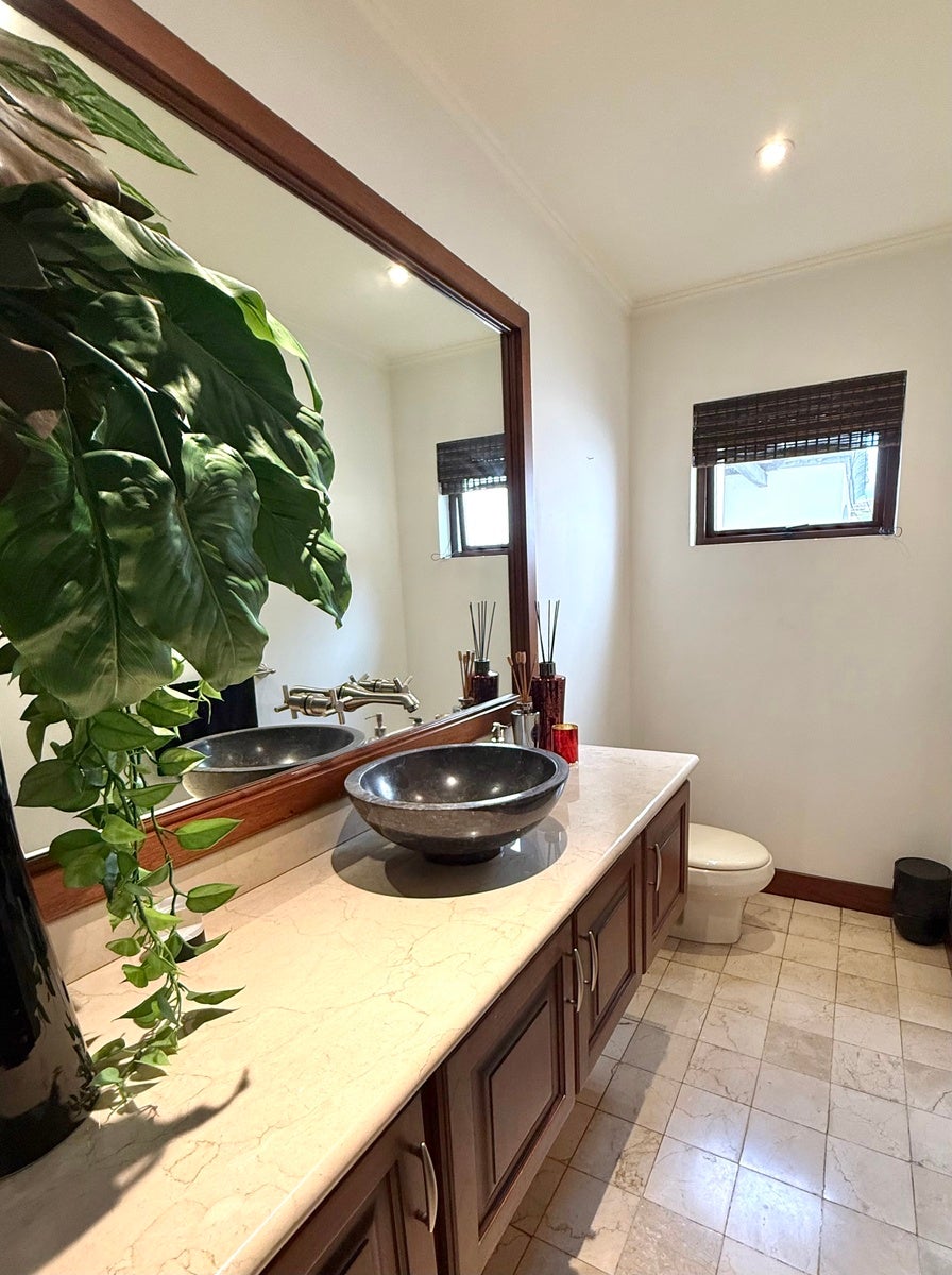 Classical Corner Home in Cerro Alto — photo 7 of 19