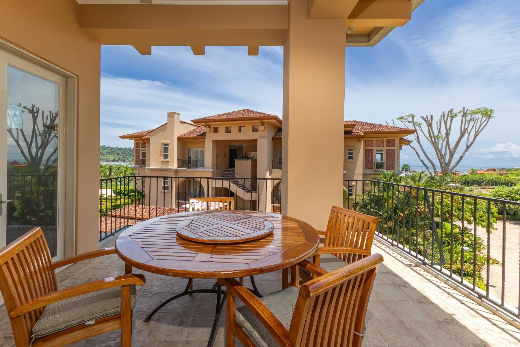 Luxury Marina Resort Condo — photo 13 of 15