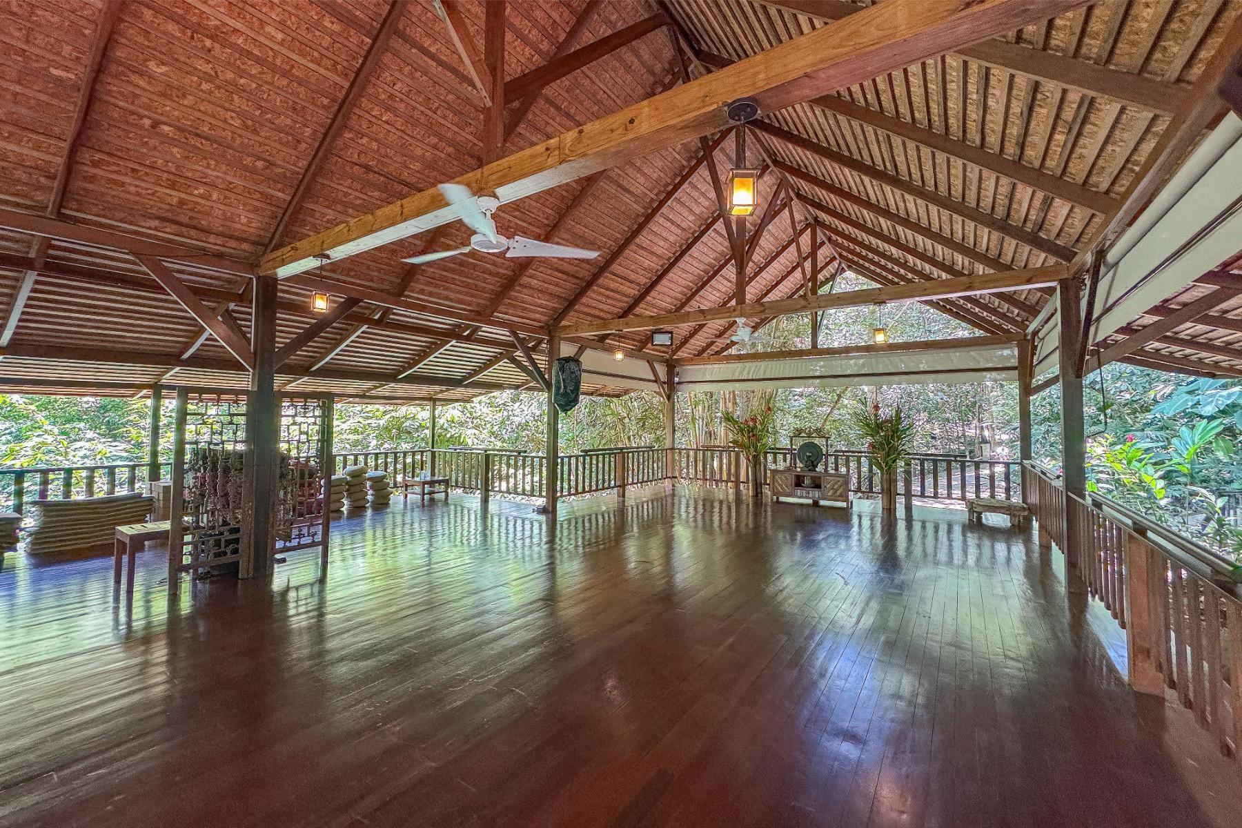 Ocean View Retreat Estate — photo 10 of 19