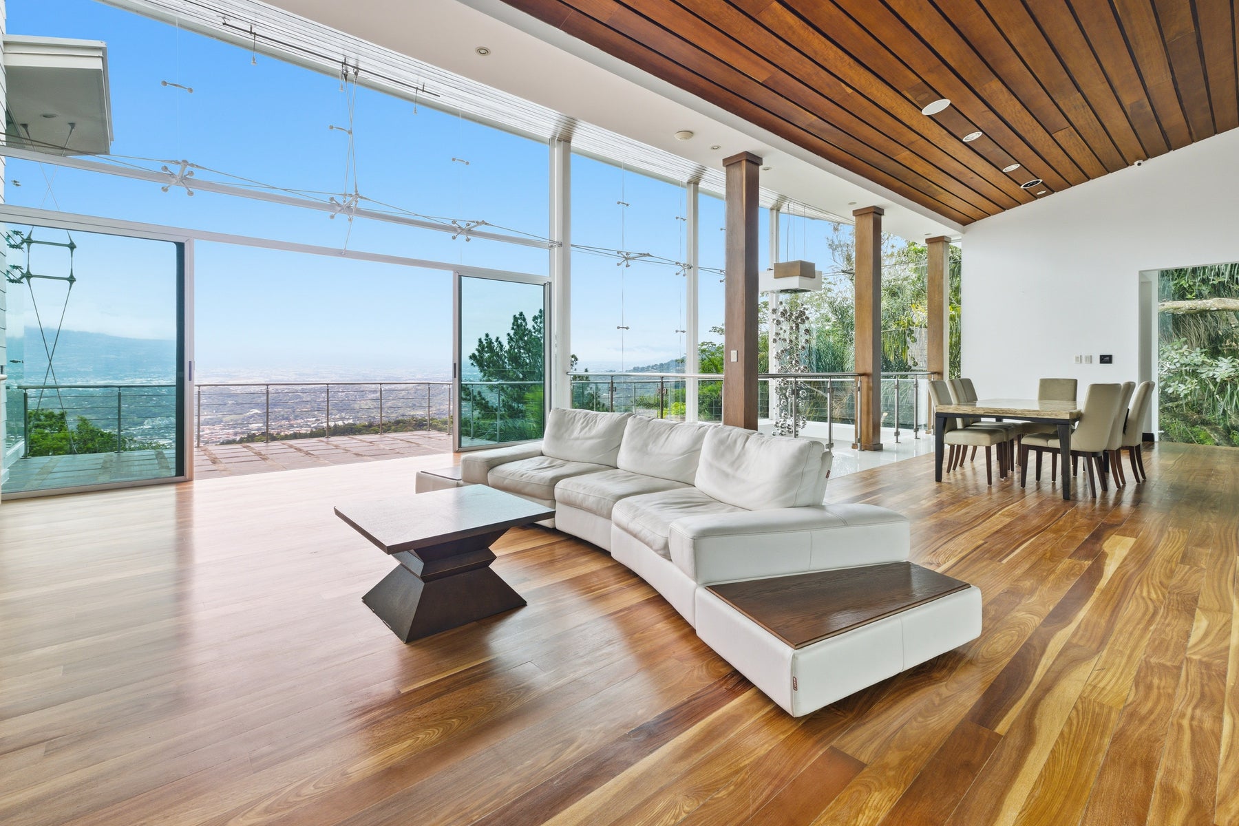 Panoramic Valley Views Retreat — photo 4 of 19