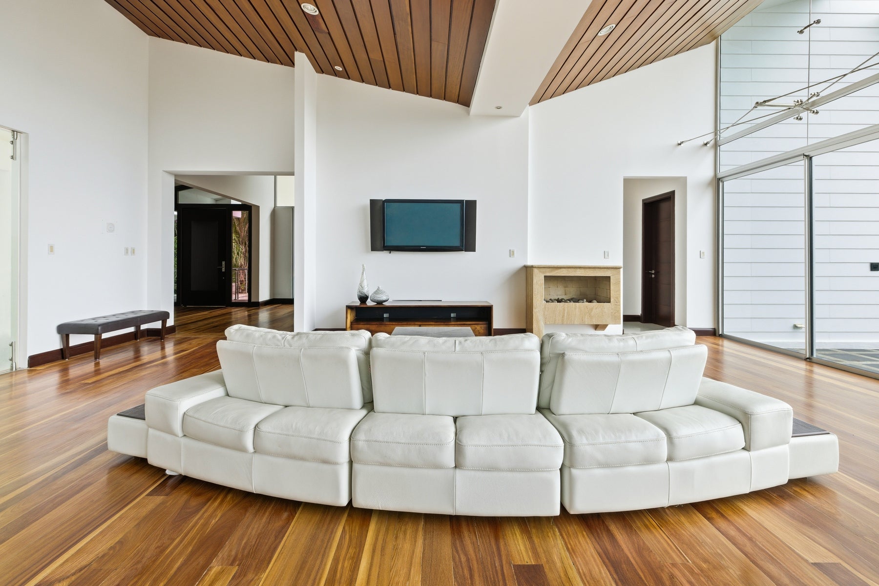 Panoramic Valley Views Retreat — photo 7 of 19