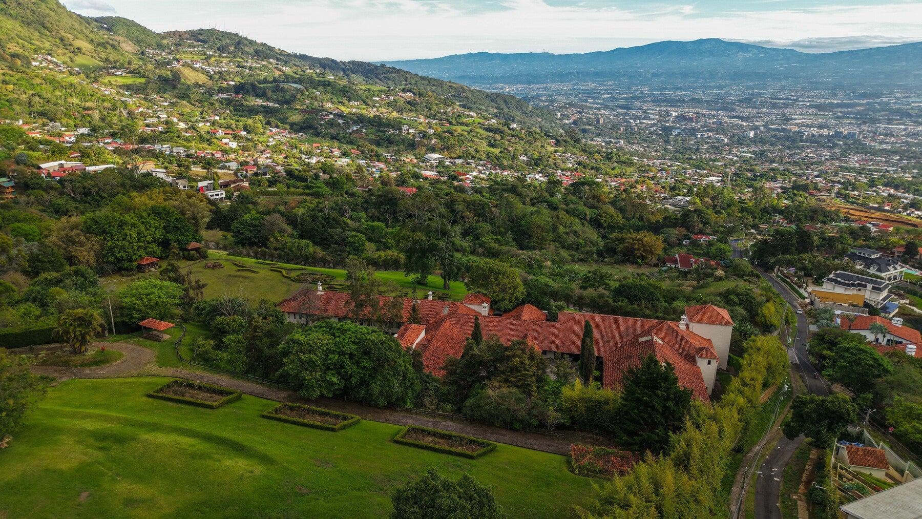 Las Catalinas de Pico Blanco, Escazu, San Antonio, Escazu, San Jose, Costa Rica 10201