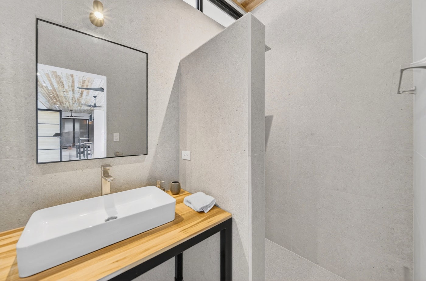 Mountain View Investment — photo 14 of 15