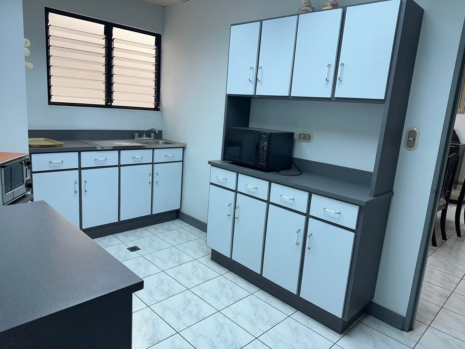 Dual Income Property  with Active Dental Clinic — photo 4 of 19