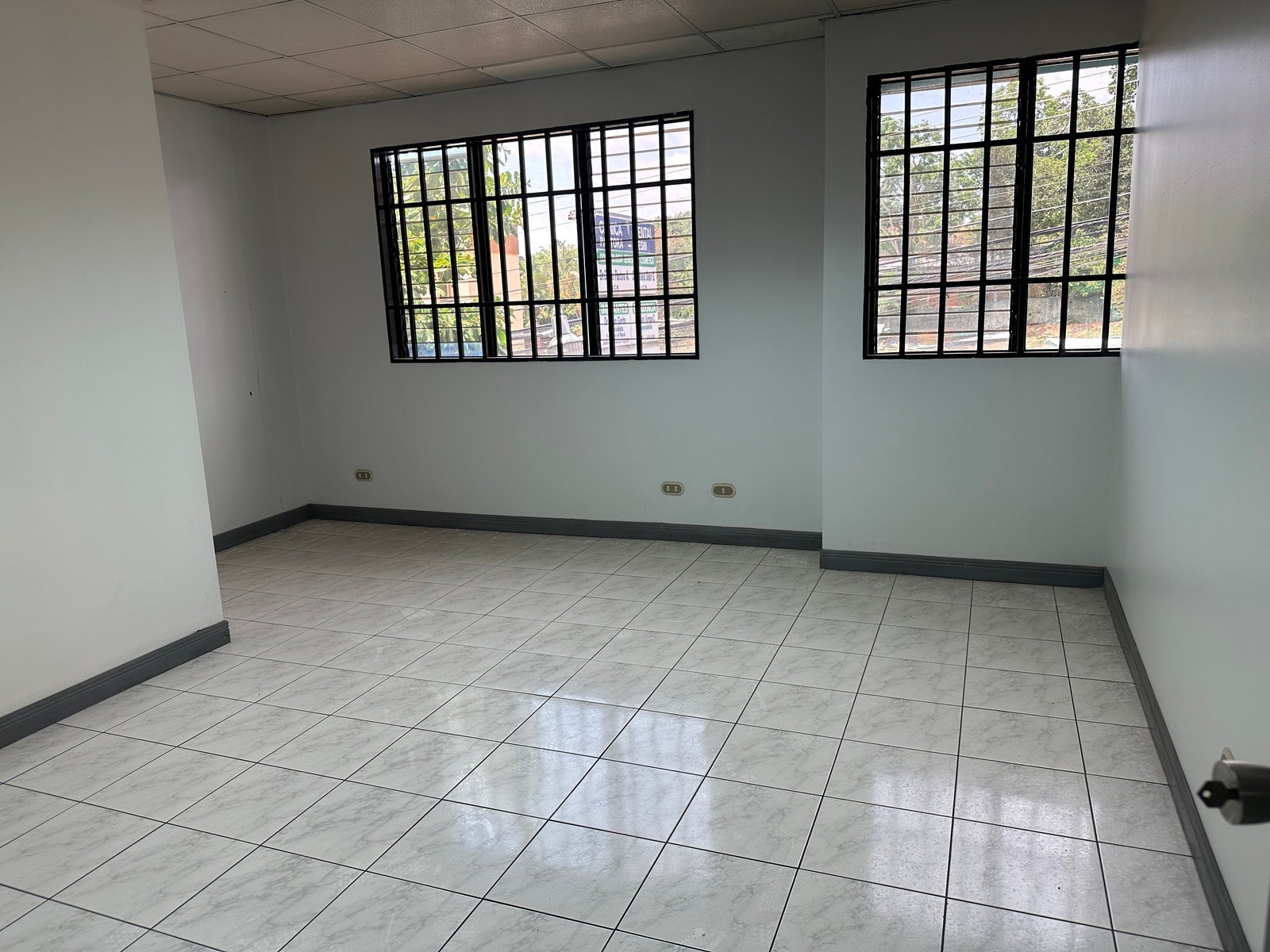 Dual Income Property  with Active Dental Clinic — photo 17 of 19