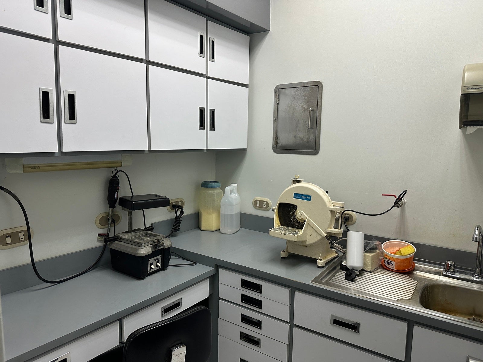 Dual Income Property  with Active Dental Clinic — photo 6 of 19