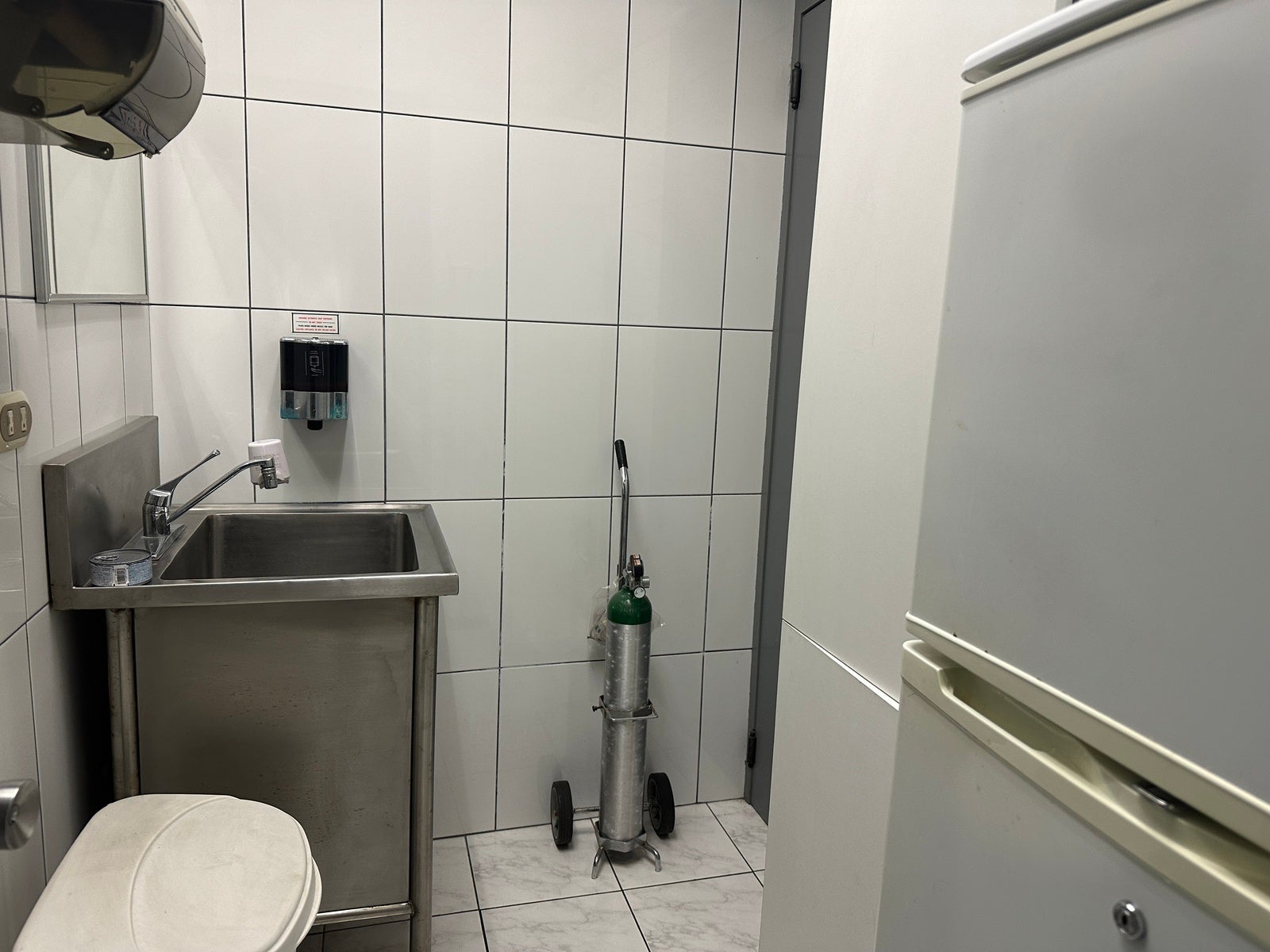Dual Income Property  with Active Dental Clinic — photo 11 of 19