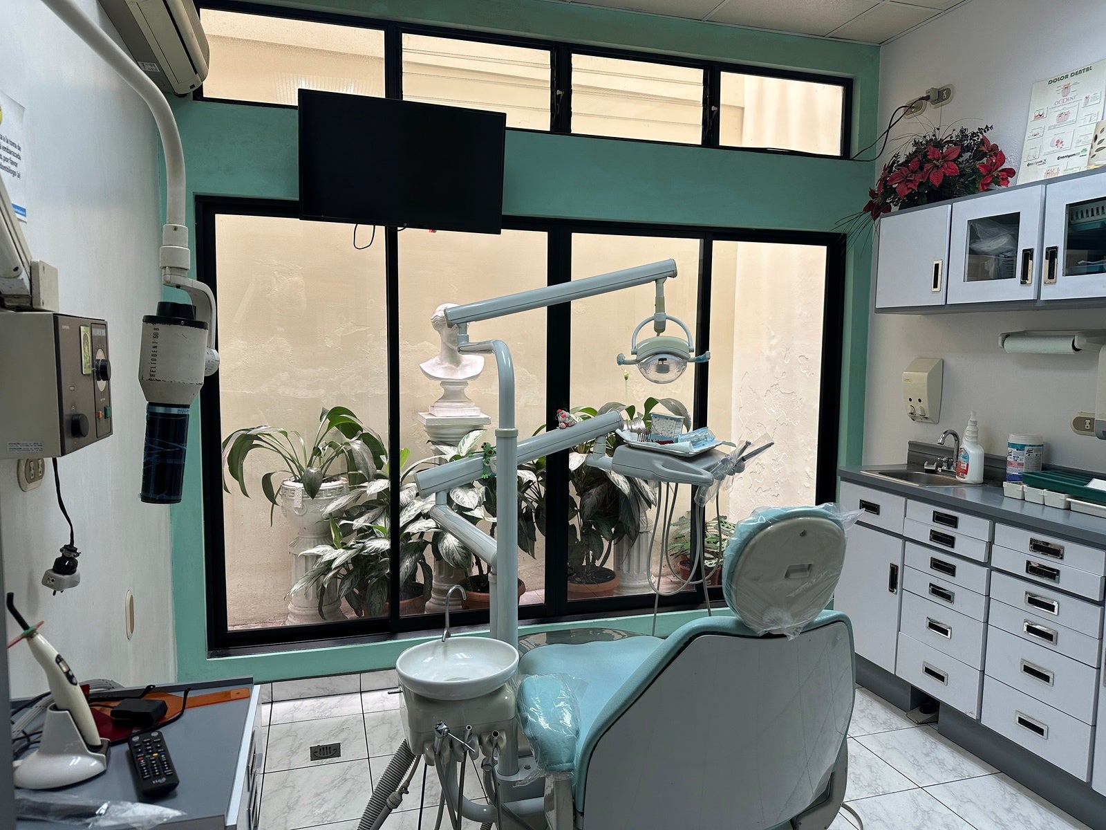Dual Income Property  with Active Dental Clinic — photo 10 of 19