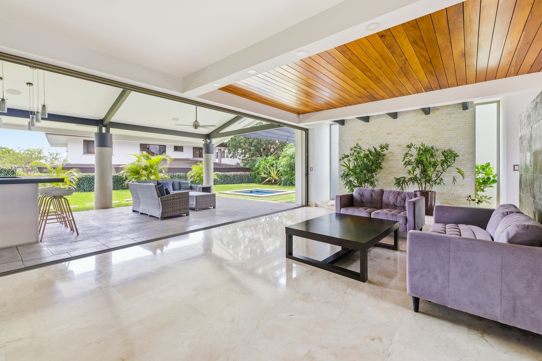 Contemporary Family Residence — photo 12 of 19
