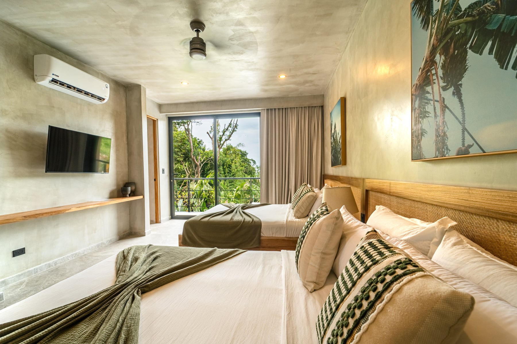 Luxury Rainforest Villa — photo 8 of 19