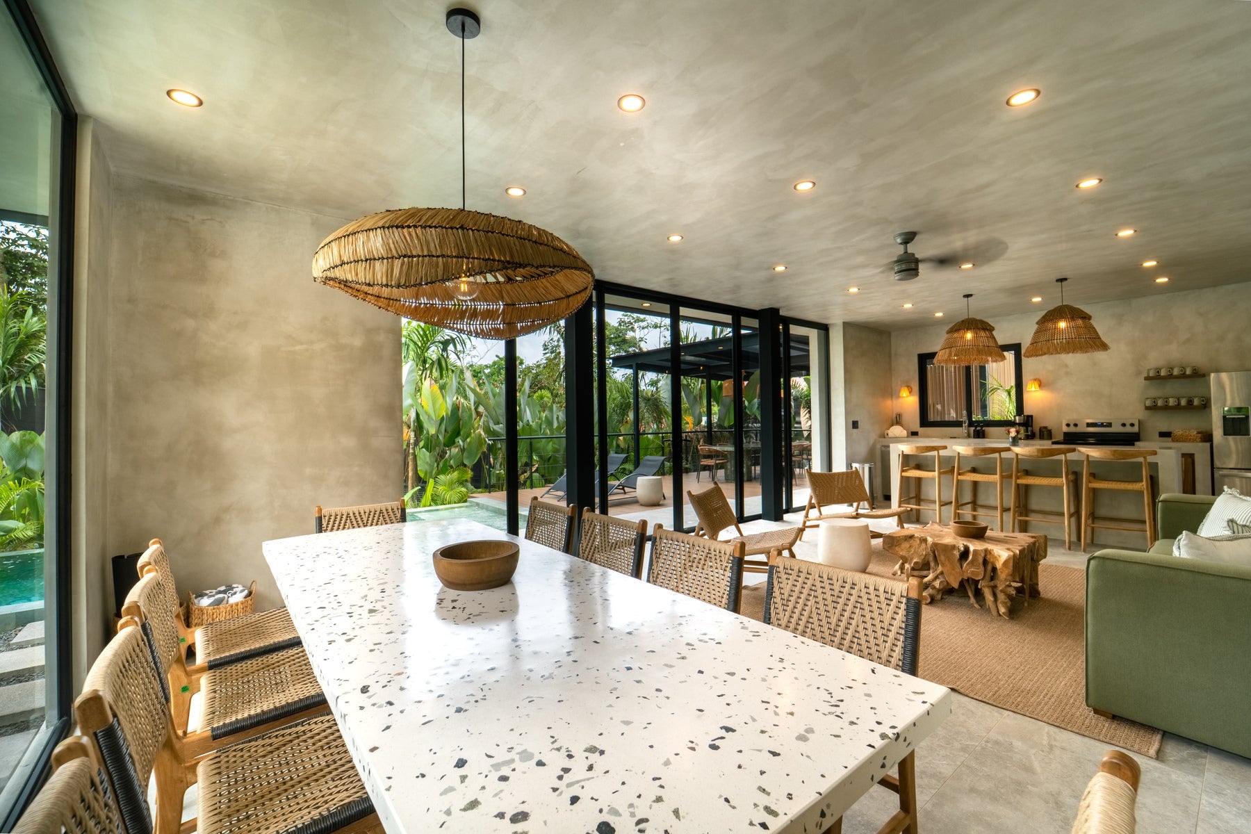 Luxury Rainforest Villa — photo 16 of 19