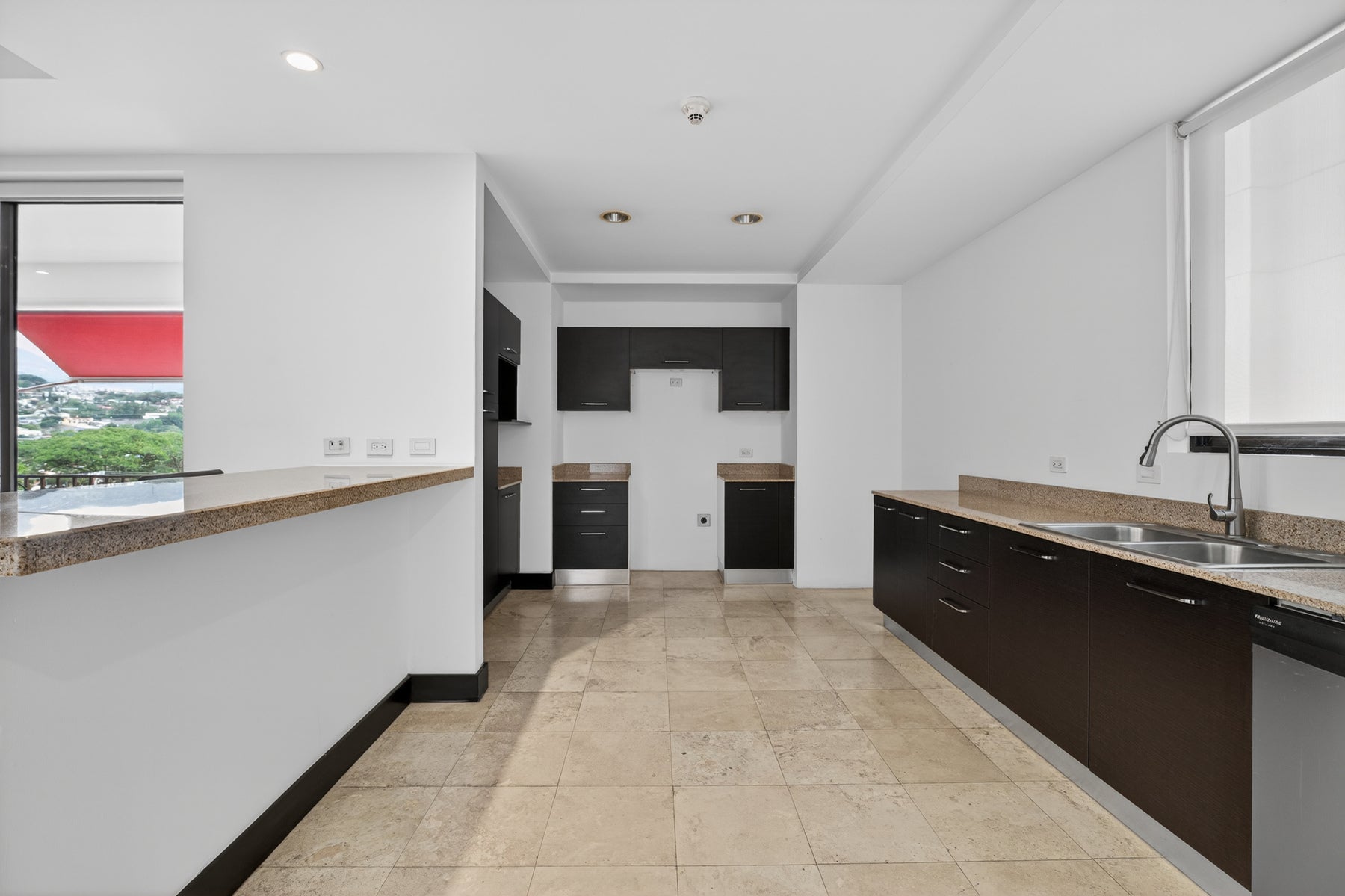 Luxury View Condo — photo 6 of 19