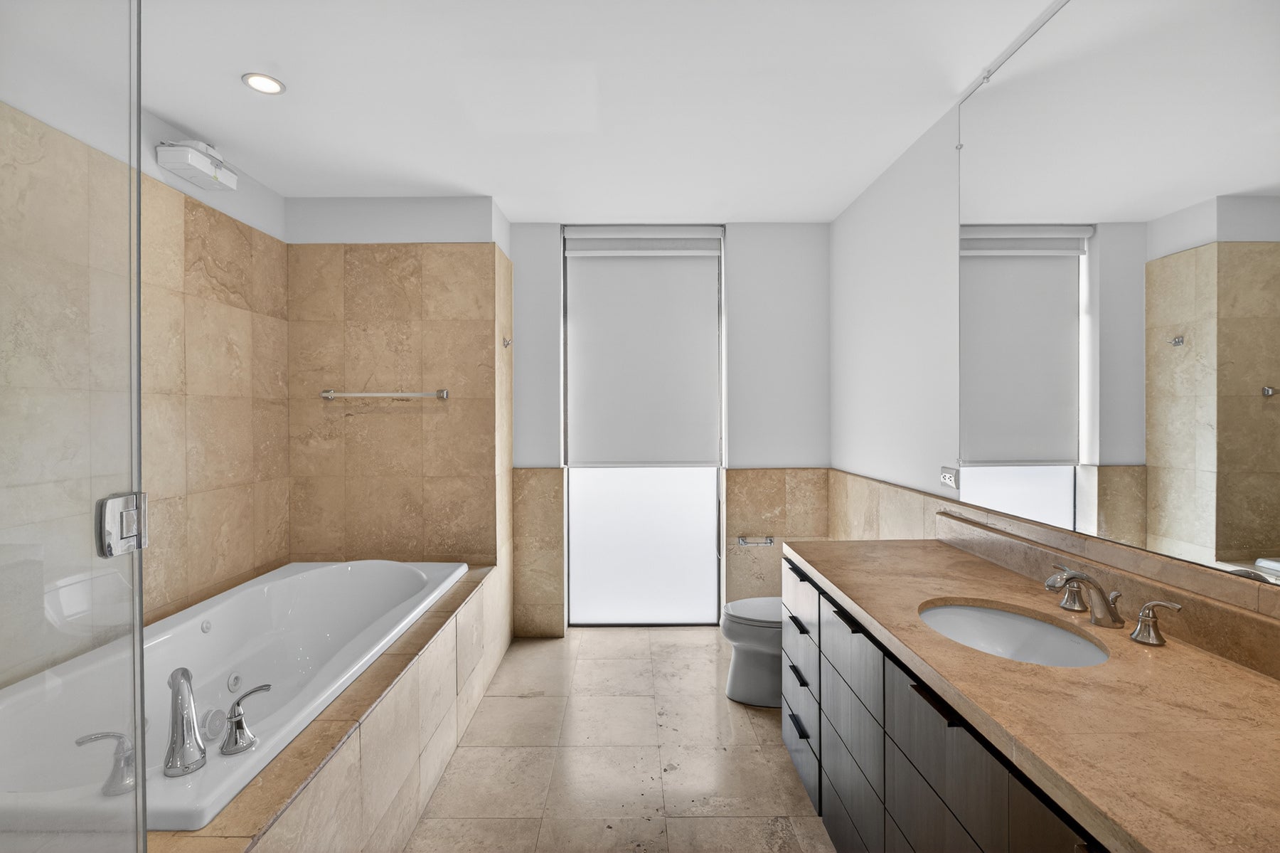 Luxury View Condo — photo 14 of 19