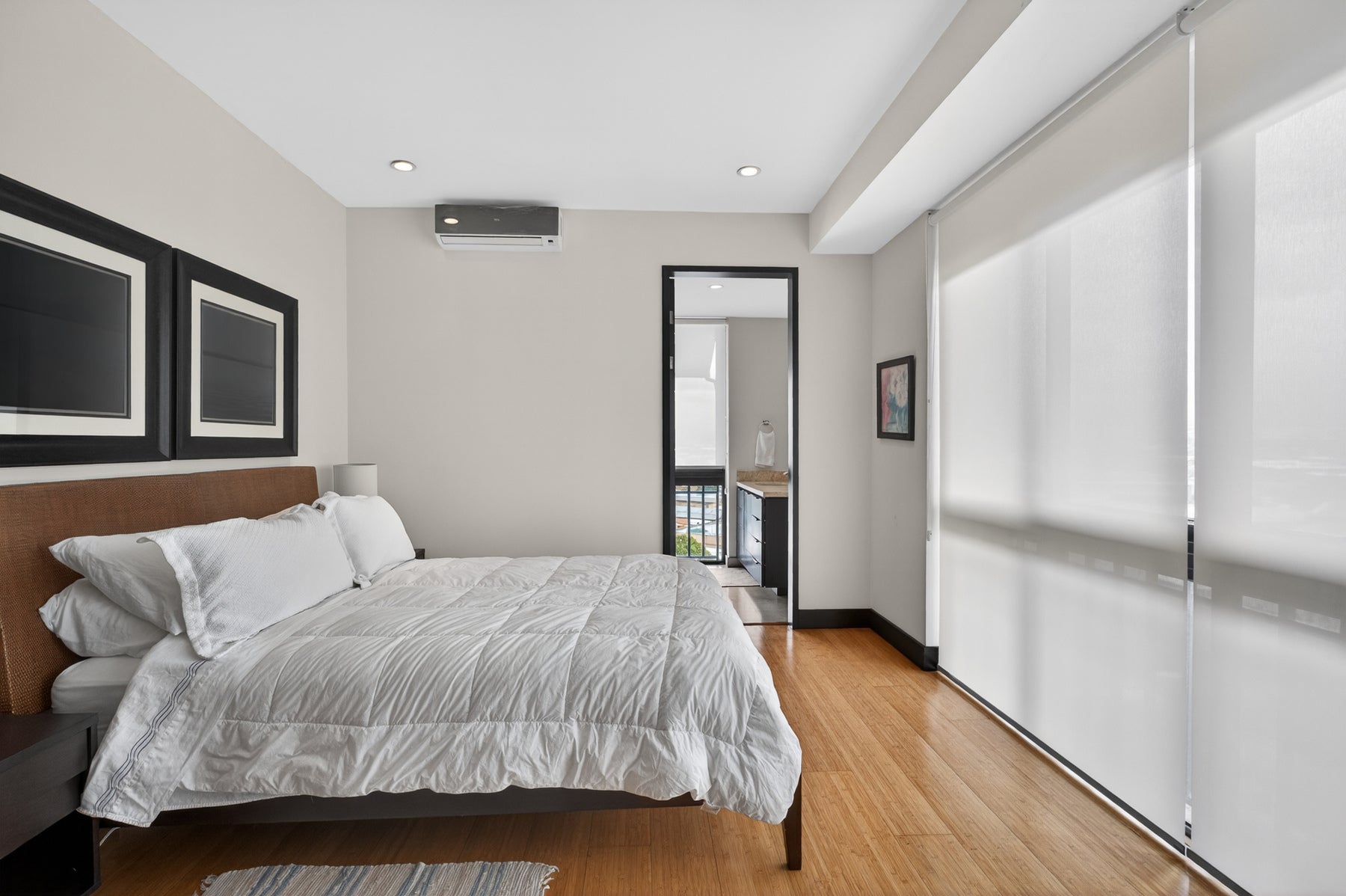 Luxury Penthouse — photo 16 of 19