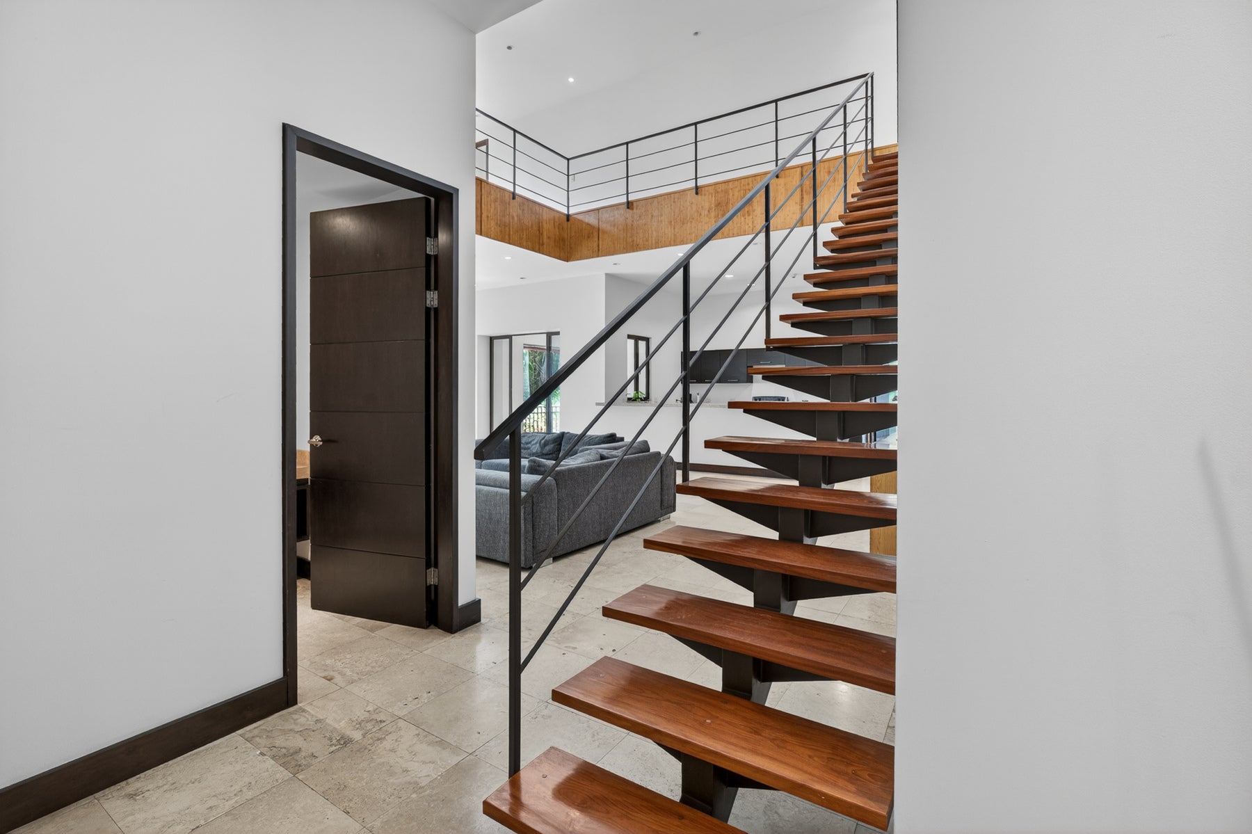 Ground Floor Luxury Condo — photo 2 of 19