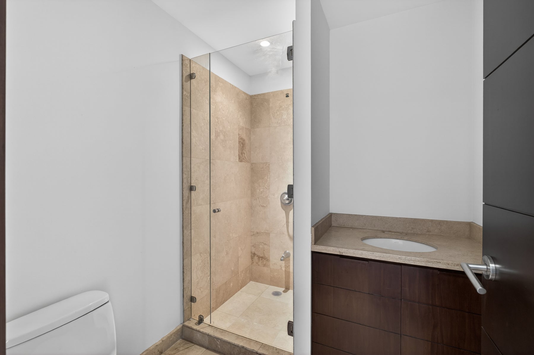 Ground Floor Luxury Condo — photo 10 of 19